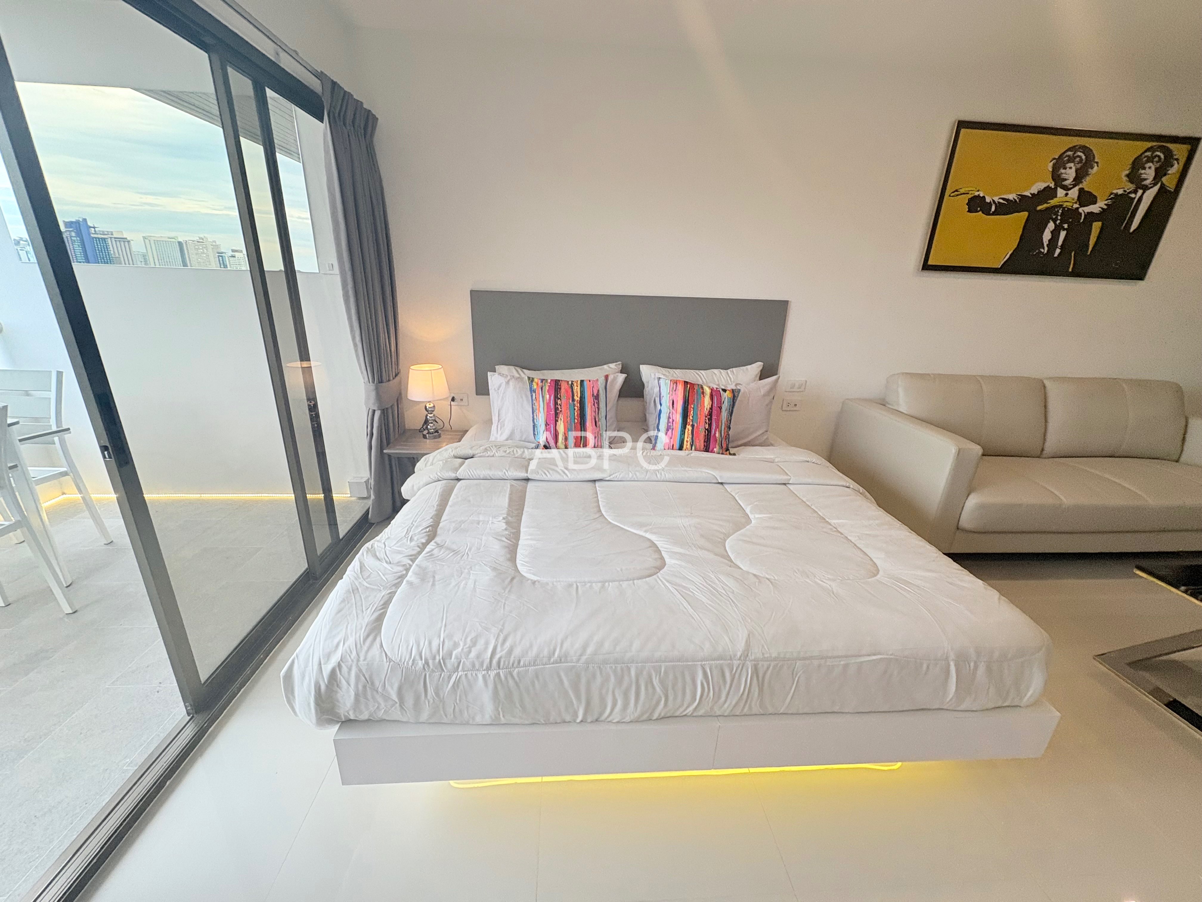 Stunning renovation central Pattaya photo 2
