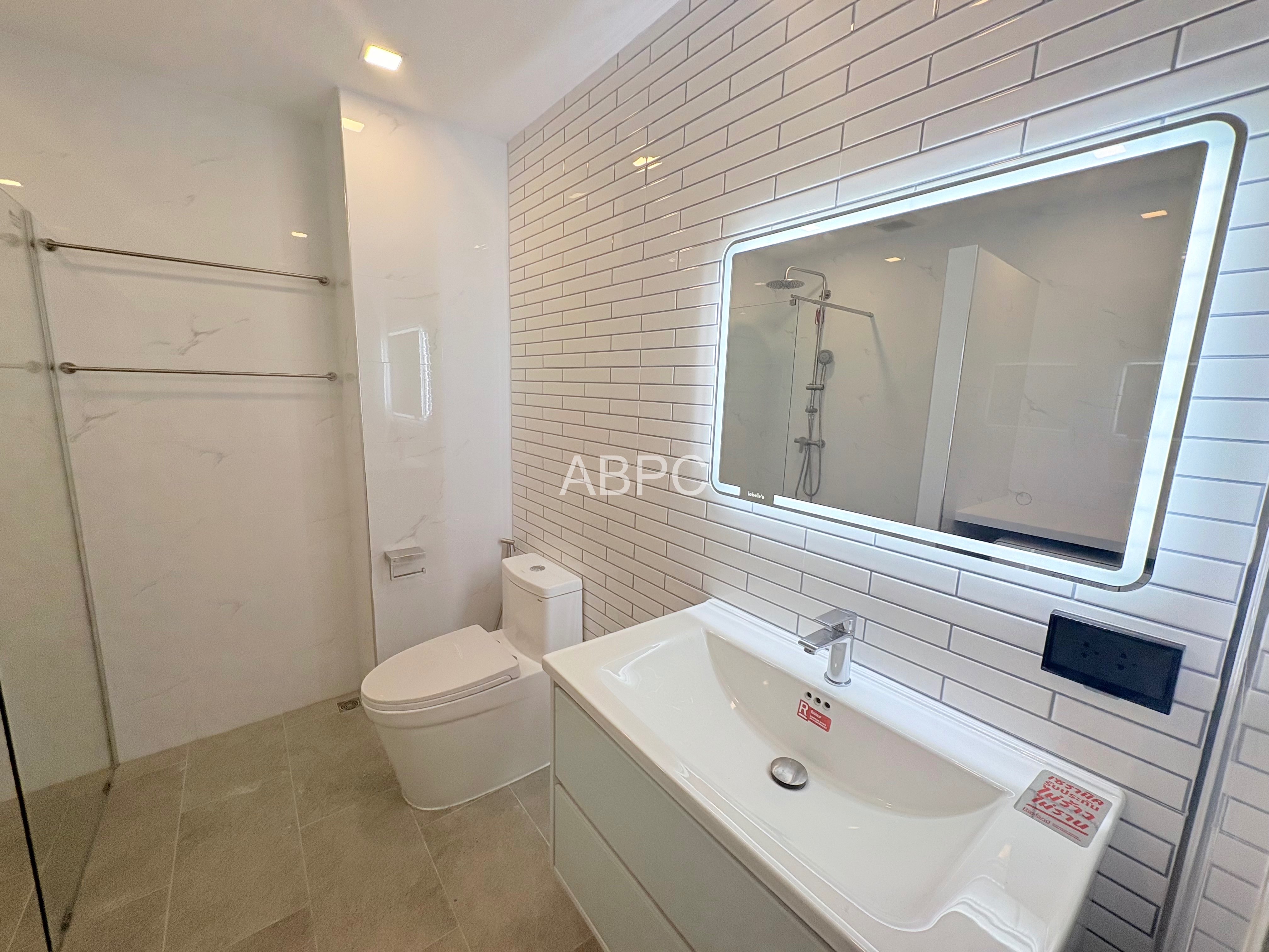 Stunning renovation central Pattaya photo 3