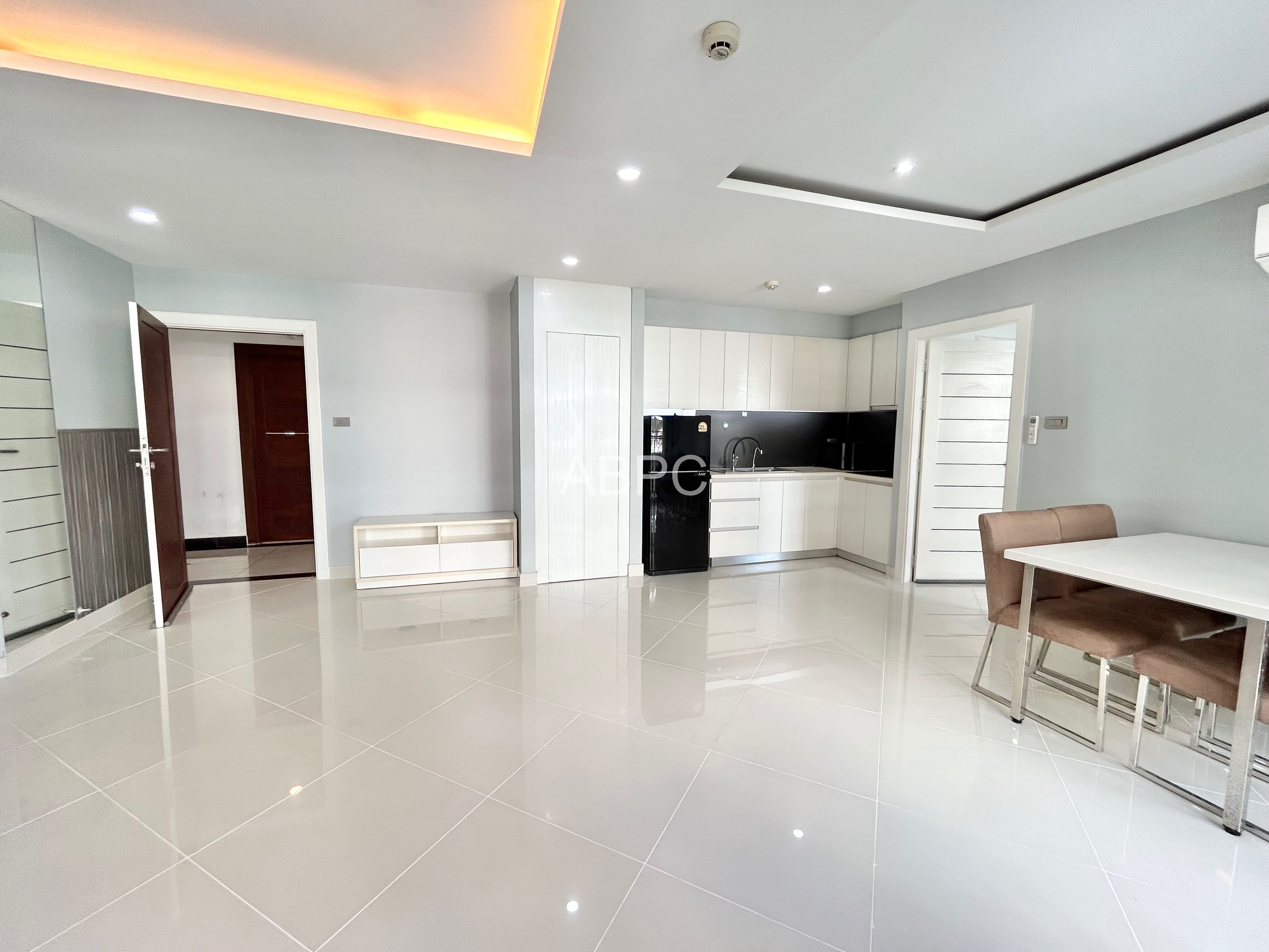 Newly Renovated 2 Bedroom For Sale in Jomtien photo 9