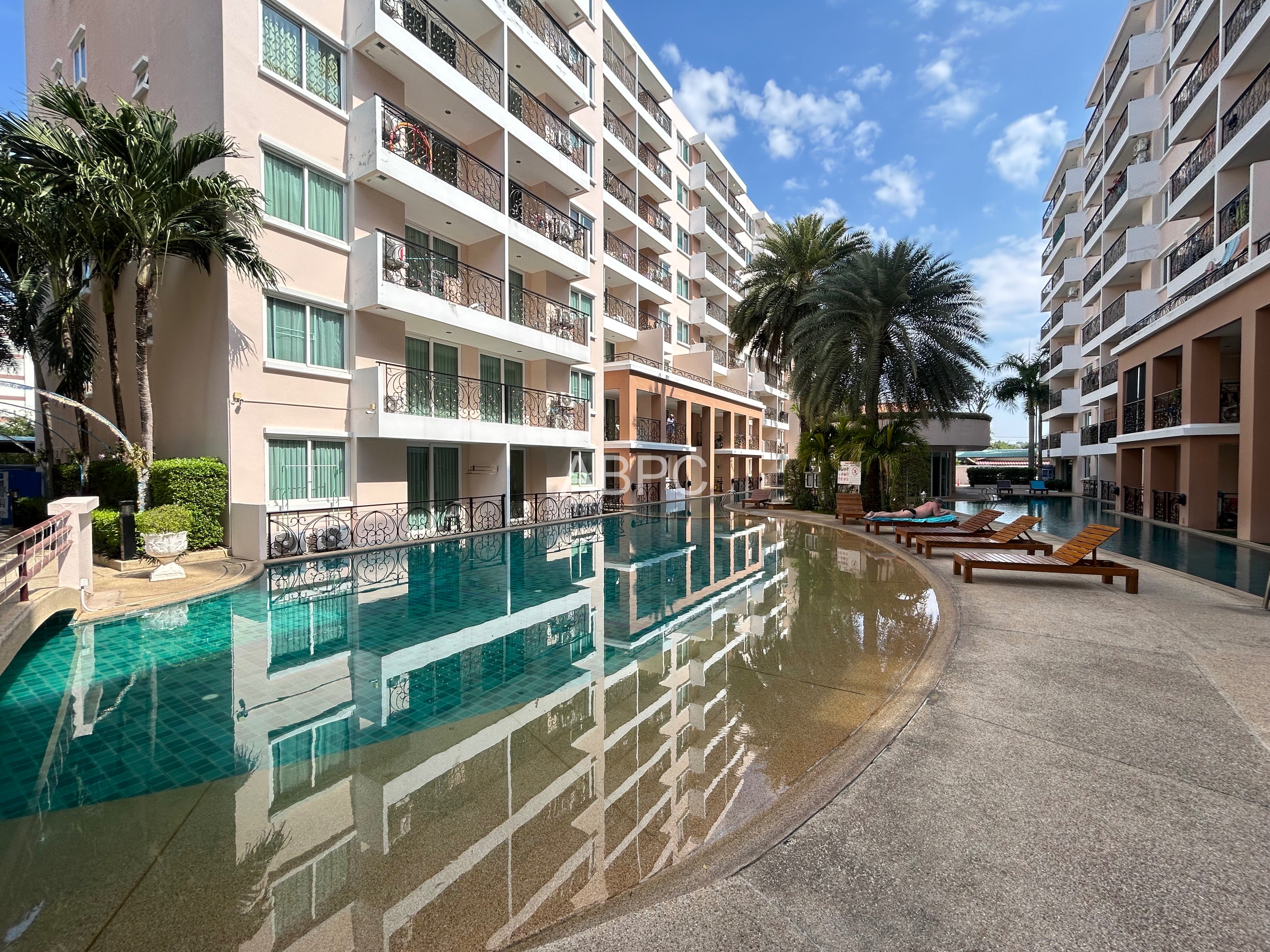 Newly Renovated 2 Bedroom For Sale in Jomtien
