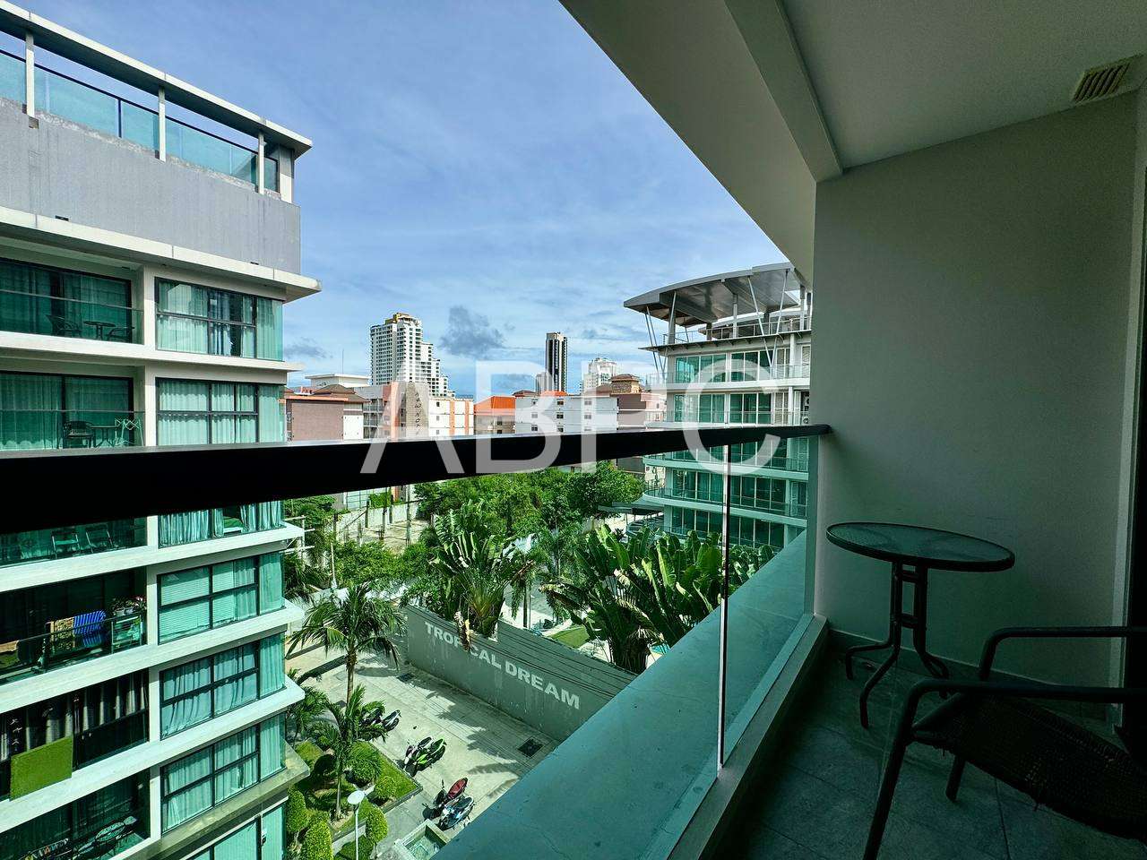 2 Bedrooms 2 Bathrooms in Pratumnak photo 2
