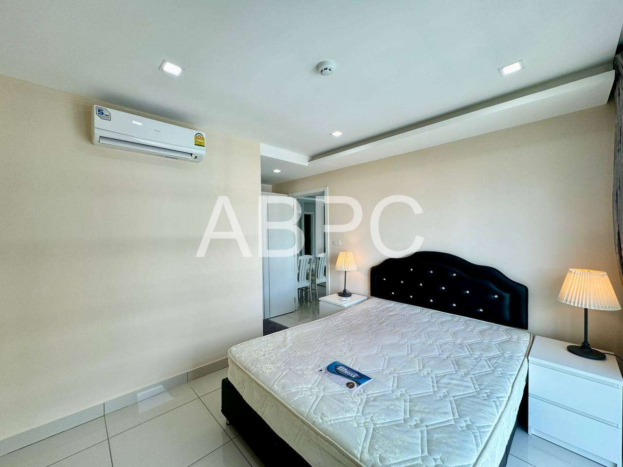 2 Bedrooms 2 Bathrooms in Pratumnak photo 4
