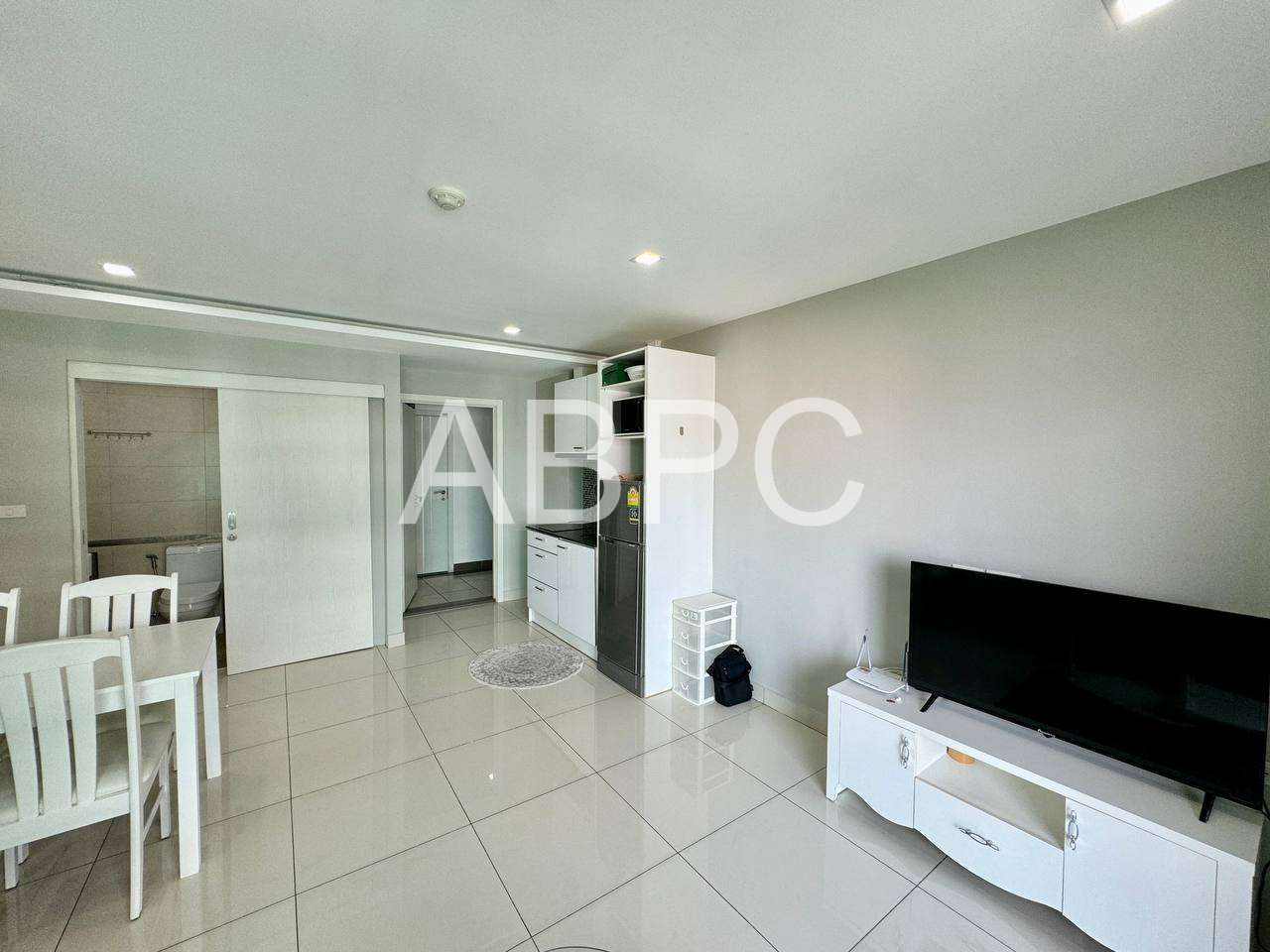 2 Bedrooms 2 Bathrooms in Pratumnak photo 6