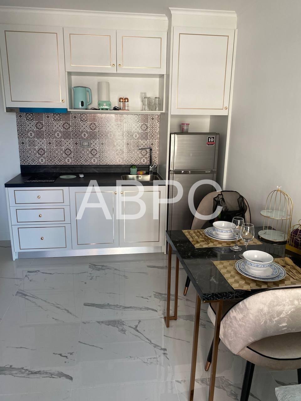 URGENT SALE One Bedroom Condo in Empire