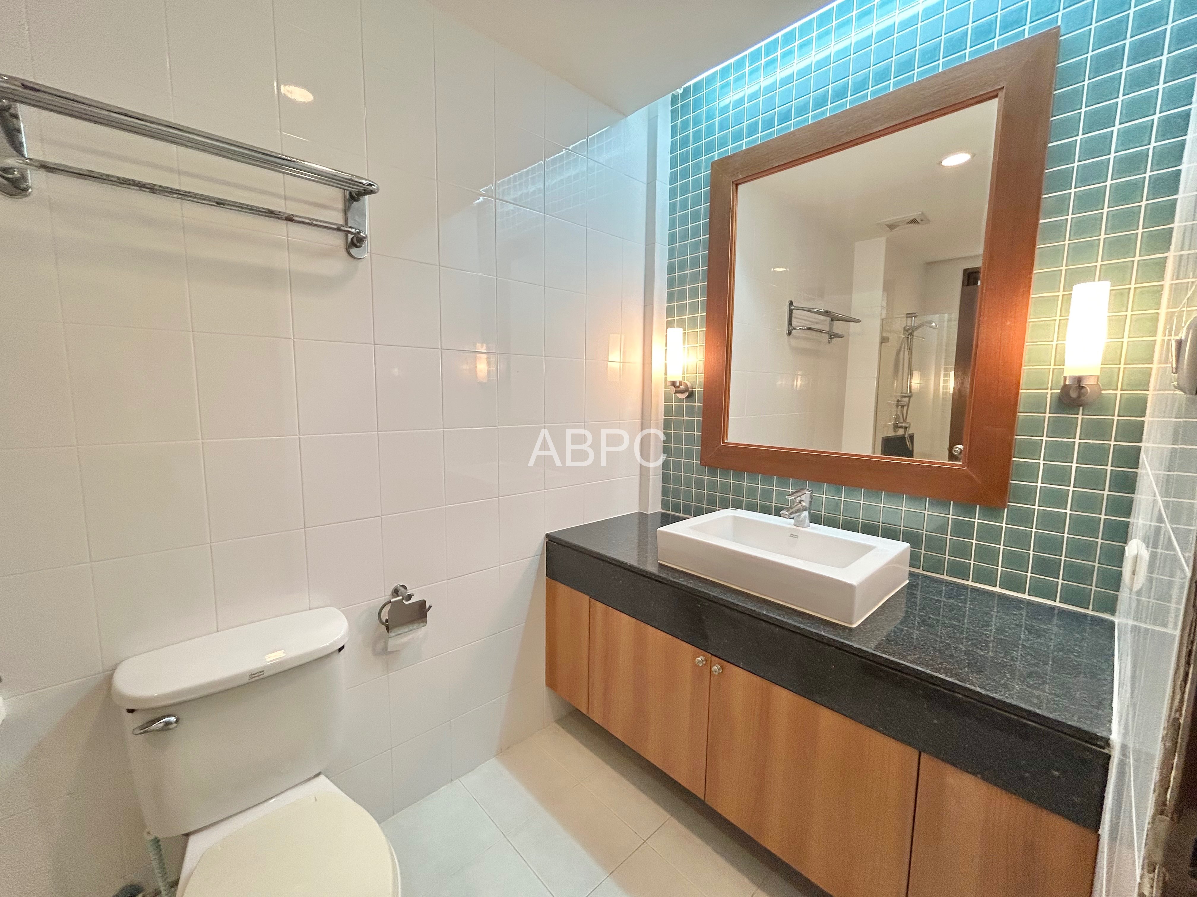 2 Bedroom Condo For Sale - Sunrise Beach Residence photo 10