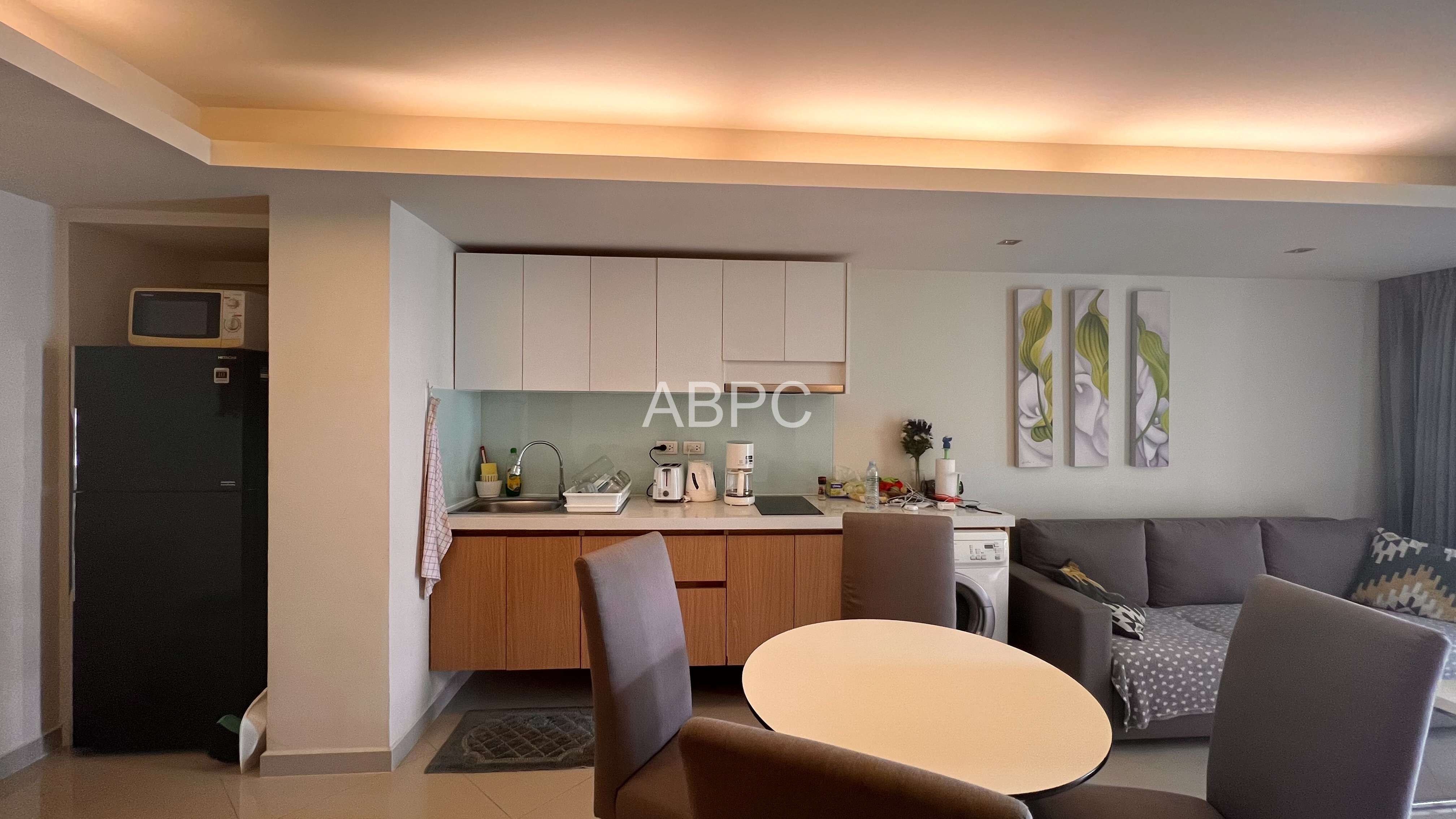 HOT SALE, 1 Bed - 1 Bath Condo in Center Pattaya photo 2
