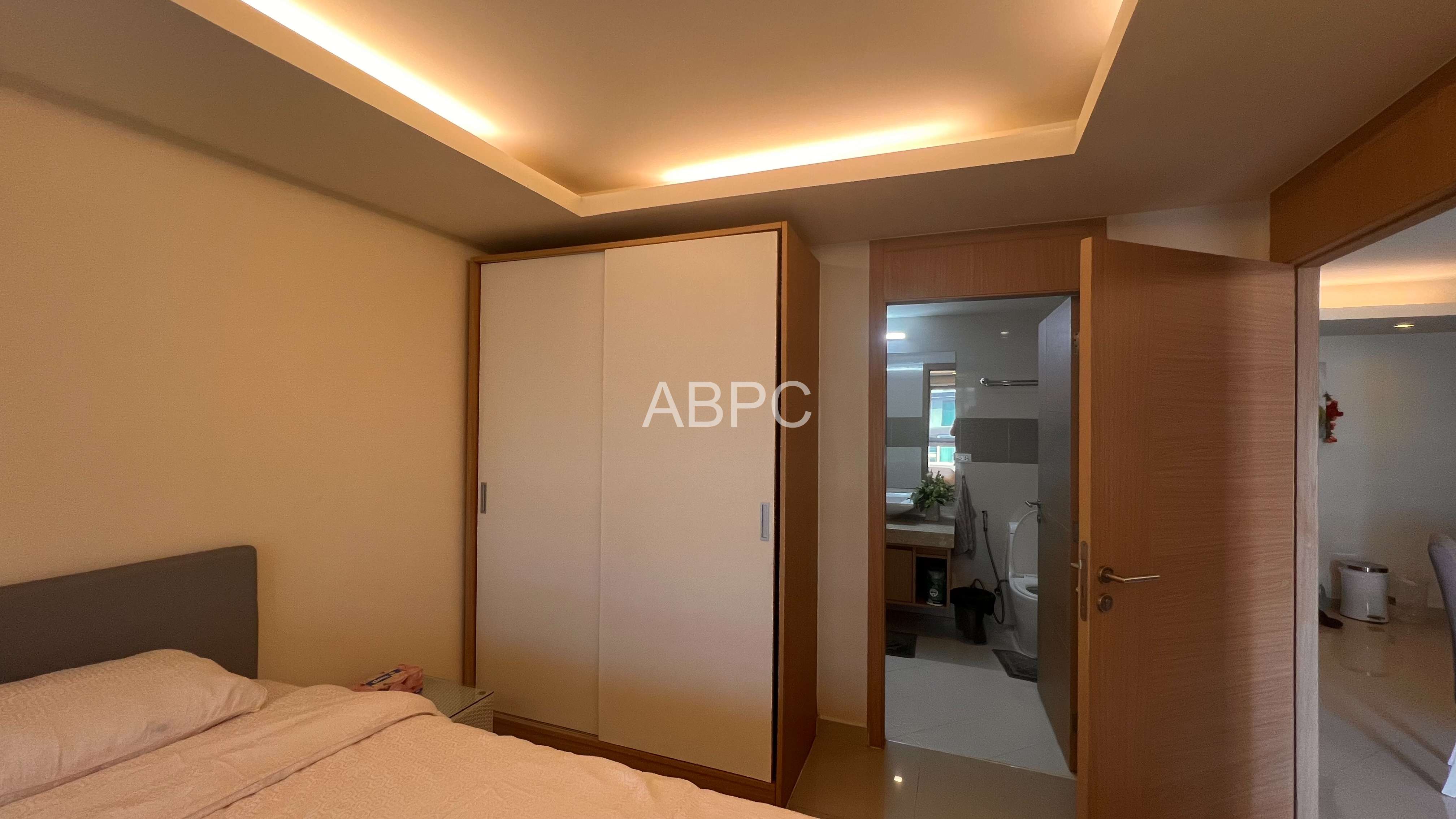 HOT SALE, 1 Bed - 1 Bath Condo in Center Pattaya photo 3