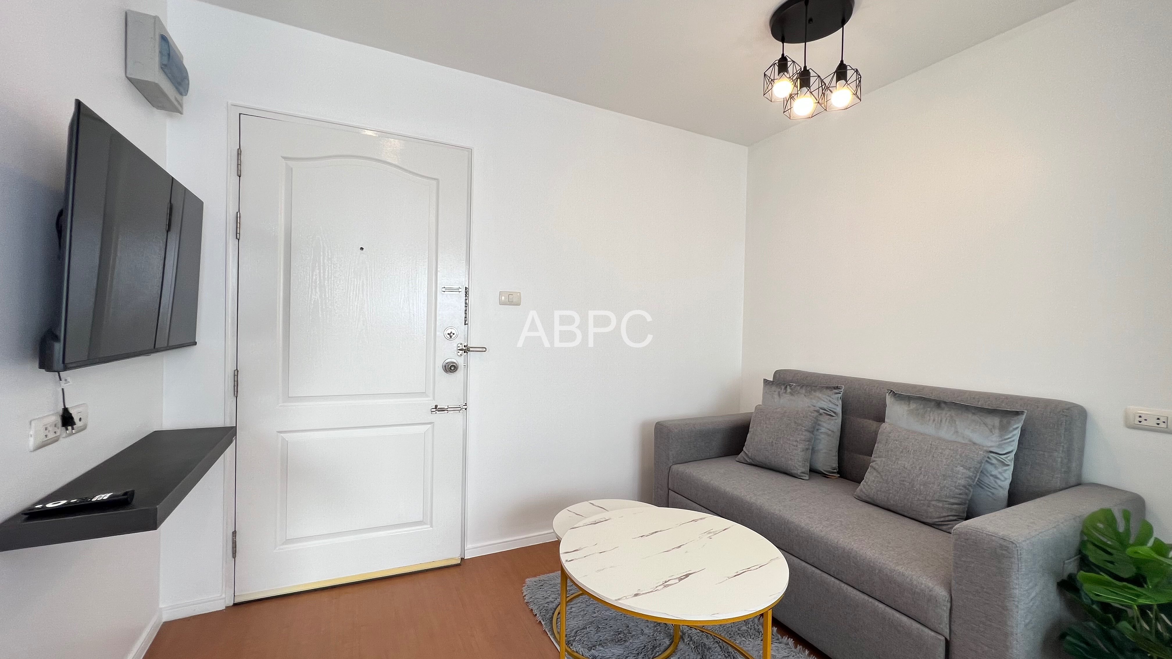 Studio in Naklua - Lumpini Condo Town photo 2