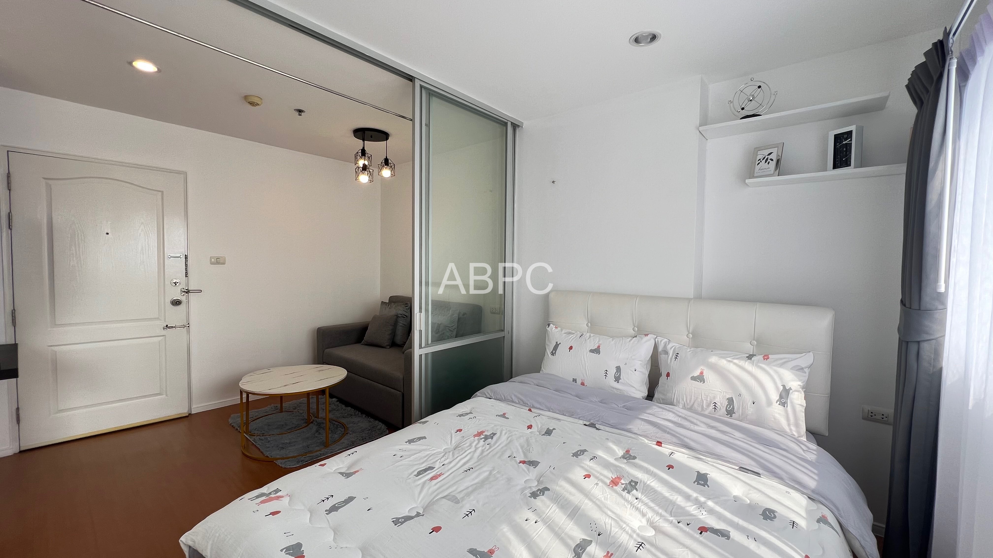 Studio in Naklua - Lumpini Condo Town photo 8