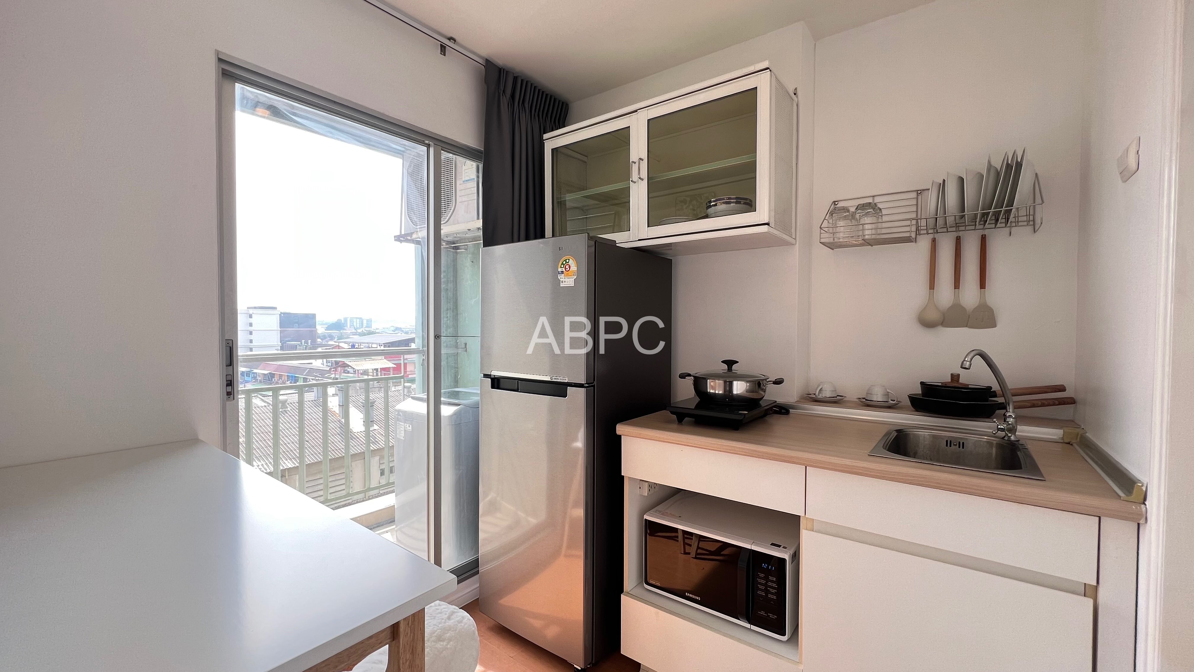 Studio in Naklua - Lumpini Condo Town photo 9