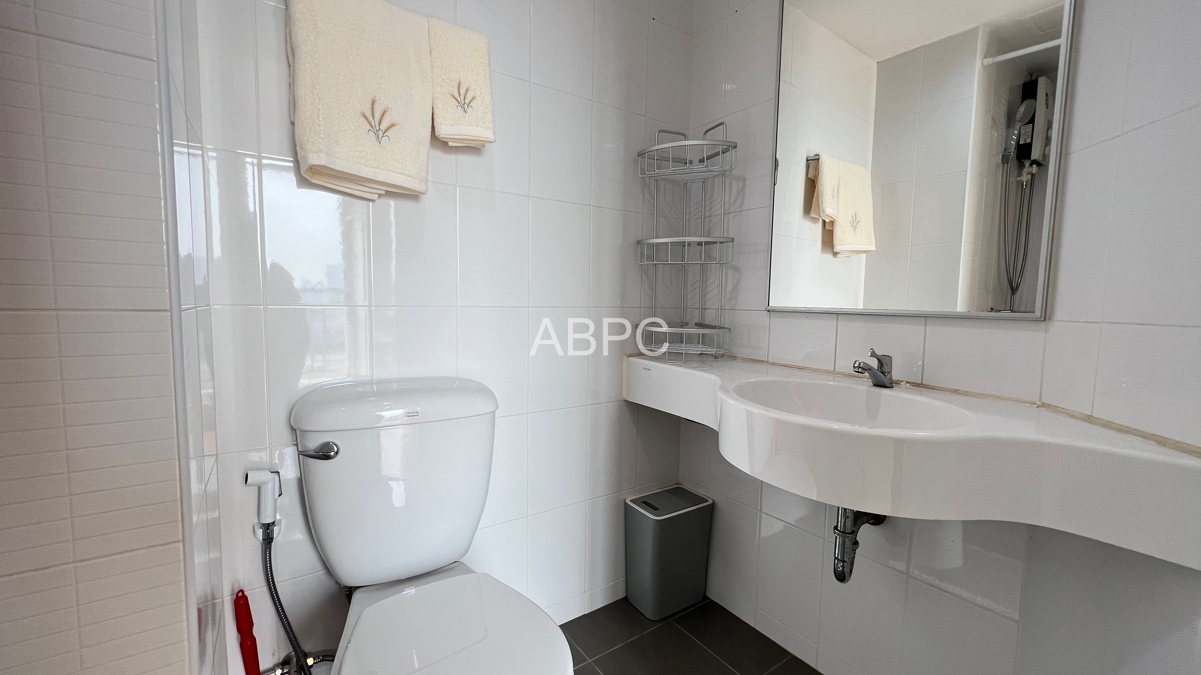 Studio in Naklua - Lumpini Condo Town photo 11