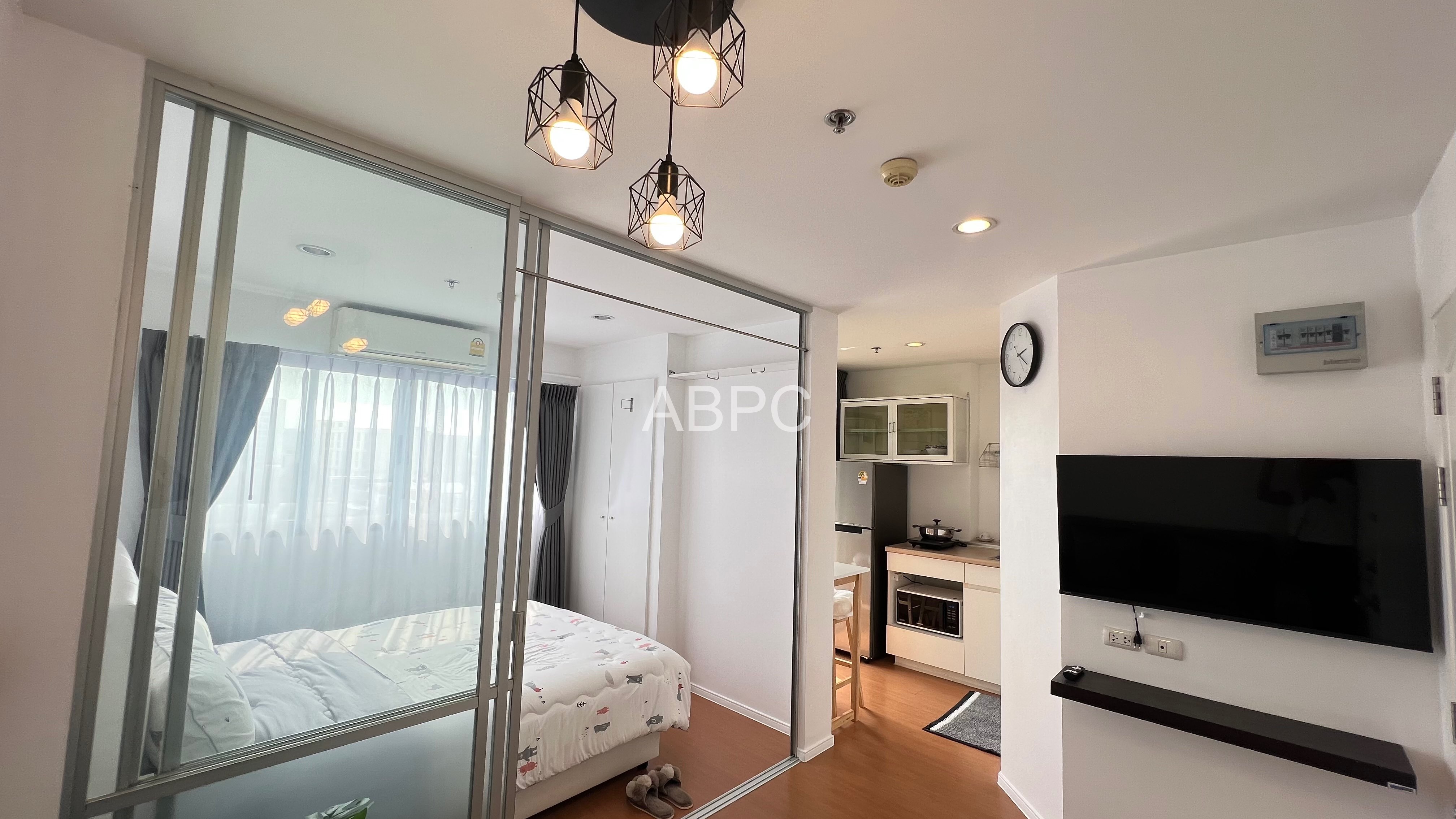 Studio in Naklua - Lumpini Condo Town photo 13