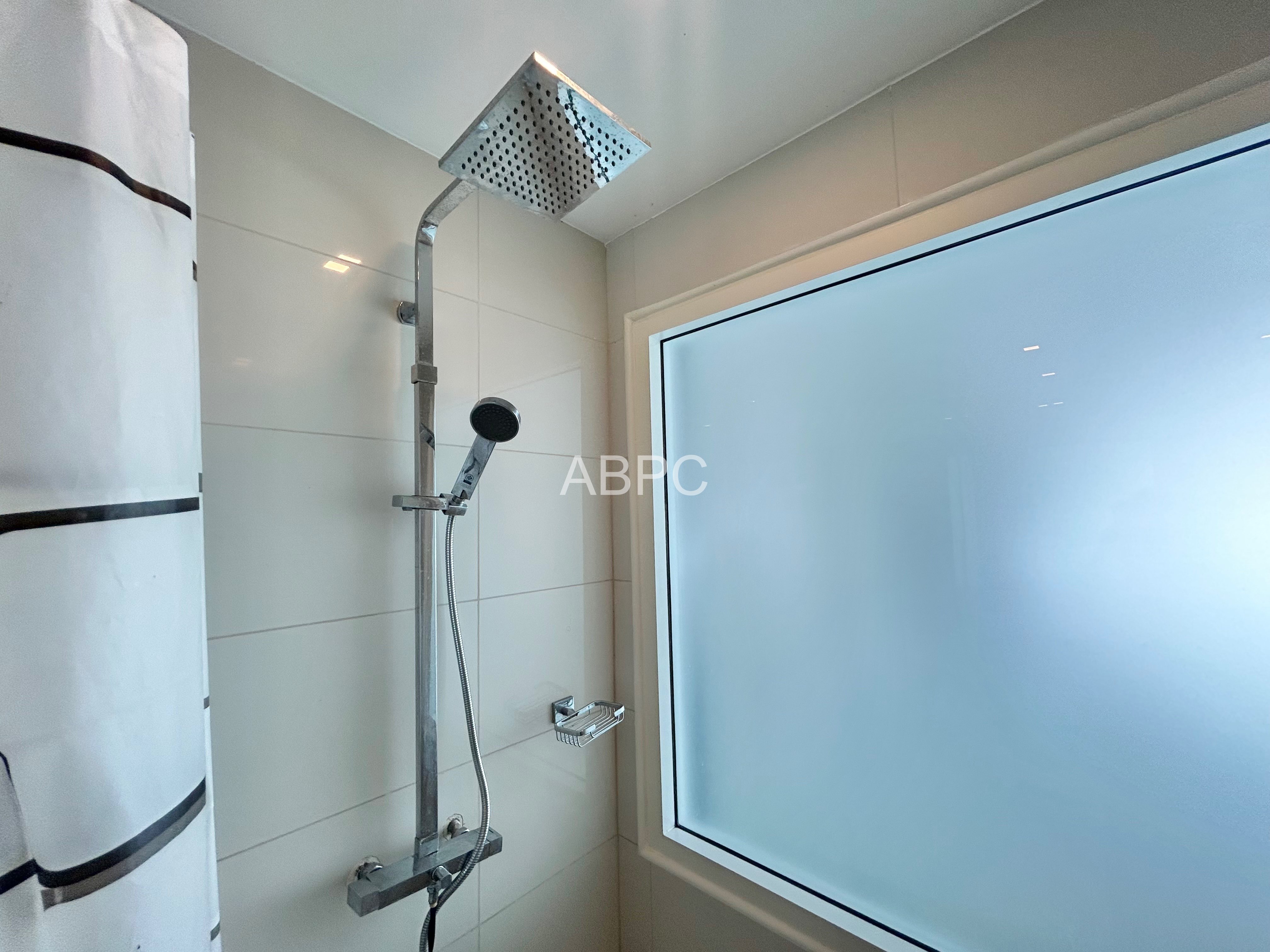 Studio For Rent In City Center Residence photo 6
