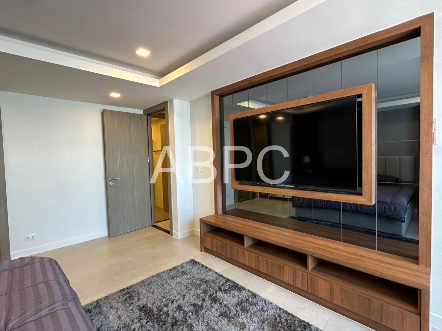 2 bedroom condo for sale in Serenity Residence Jomtien photo 8