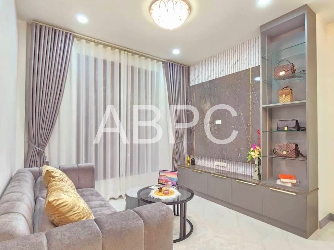 Modern 6 Bed - 6 Bath Pool Villa For Sale photo 7