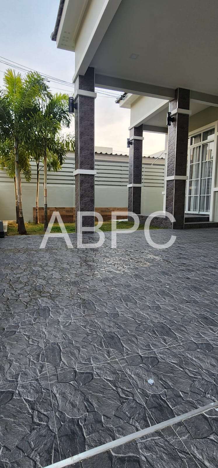 Brand New 3 Bed 3 Bath House in East Pattaya - Lake Side Court photo 16