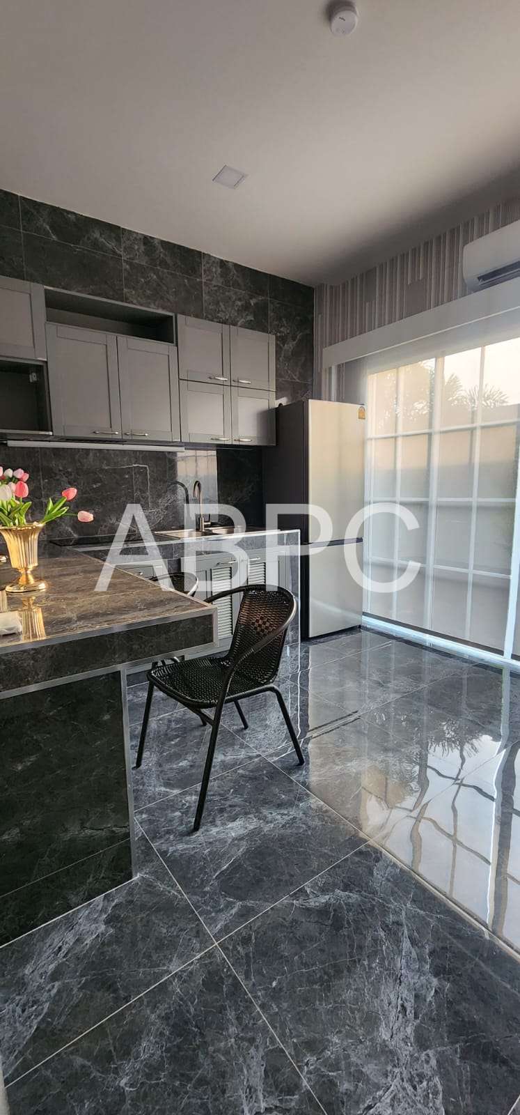 Brand New 3 Bed 3 Bath House in East Pattaya - Lake Side Court photo 6