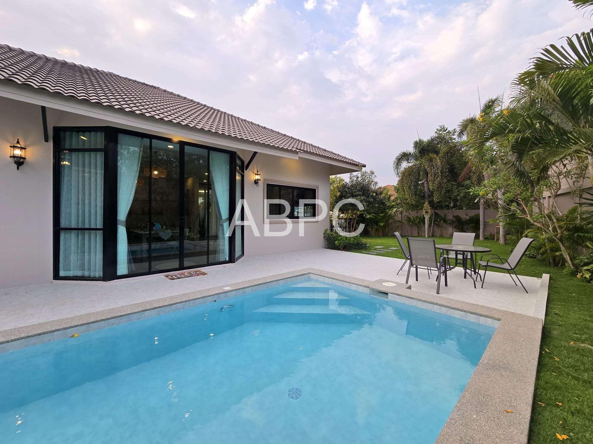 JUST IN Stunning Private Pool House for Sale