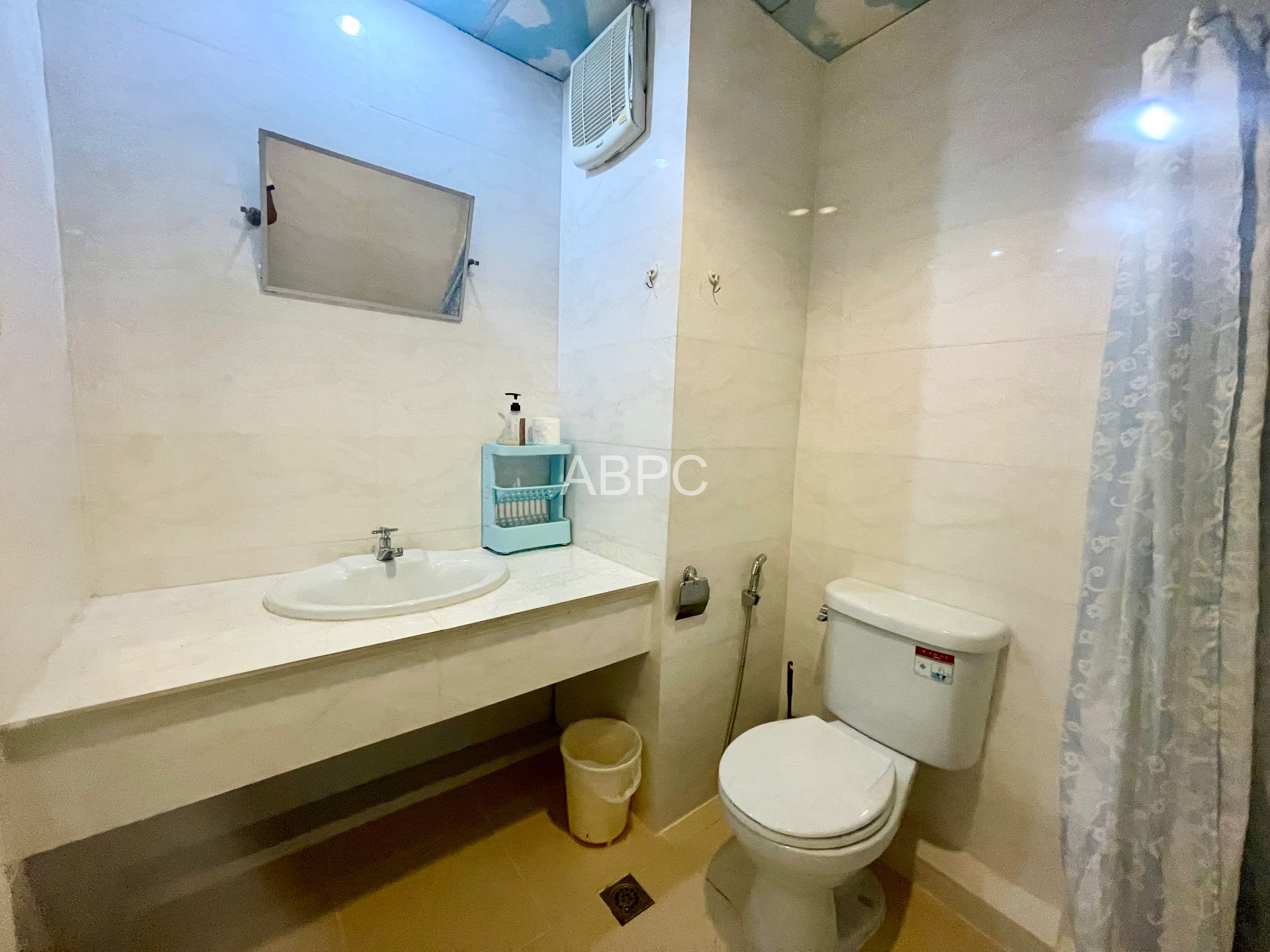Studio Condo in Central Pattaya photo 9