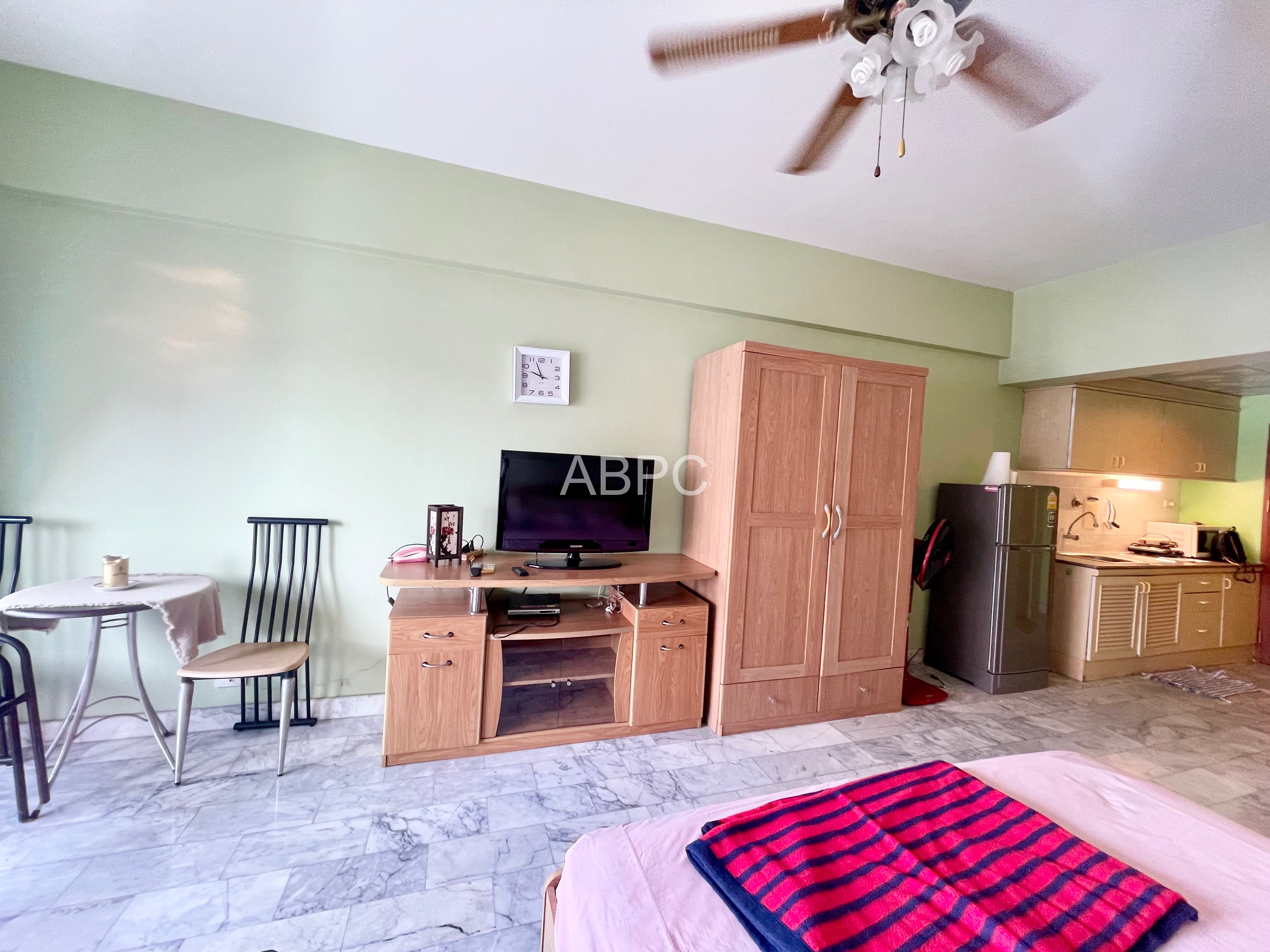 Studio Condo in Central Pattaya photo 6