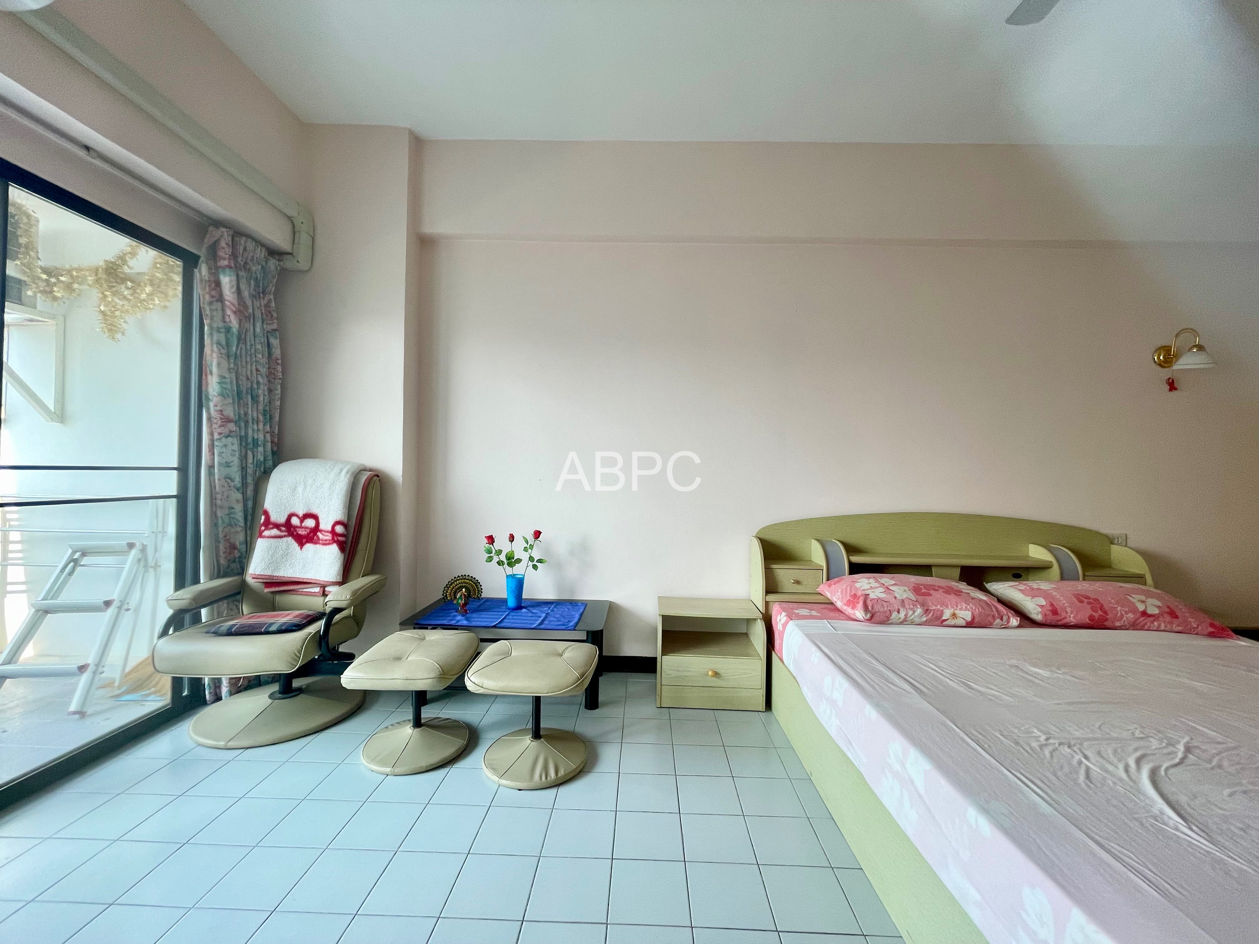 Studio Condo in Central Pattaya photo 5