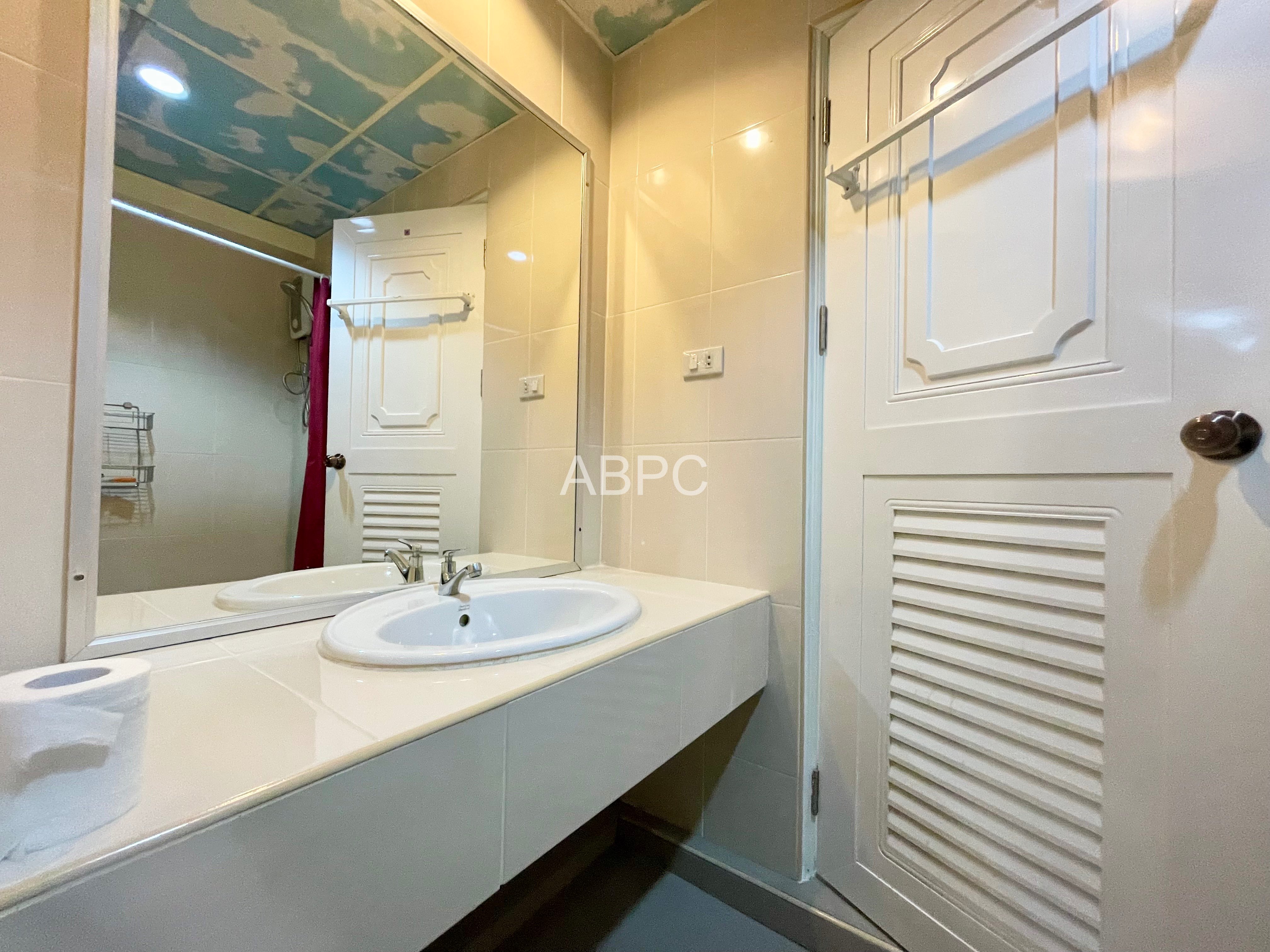 Studio Condo in Central Pattaya photo 11