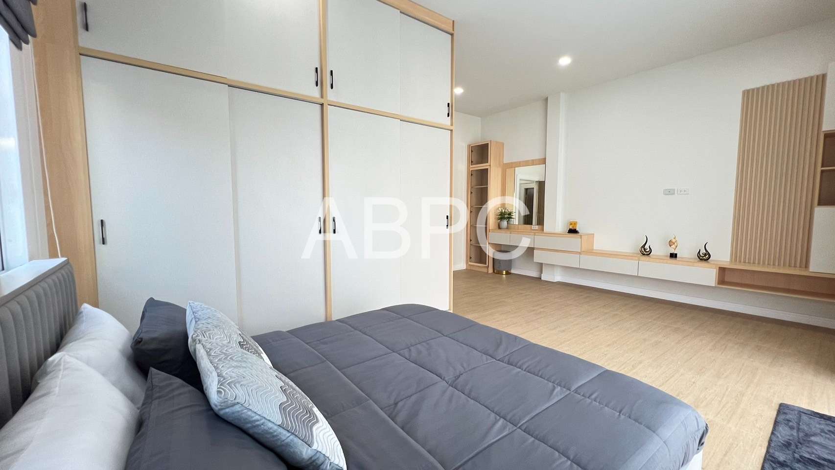 3 Bed 4 Bath Pool Villa in East Pattaya photo 12