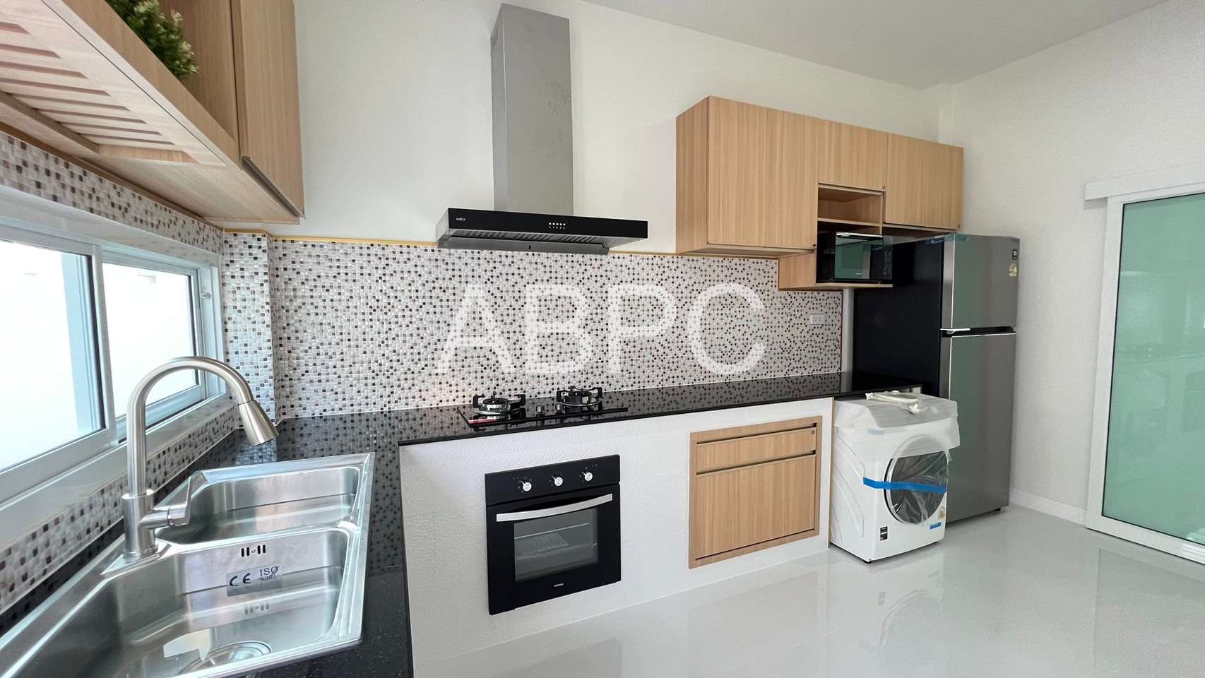 3 Bed 4 Bath Pool Villa in East Pattaya photo 10