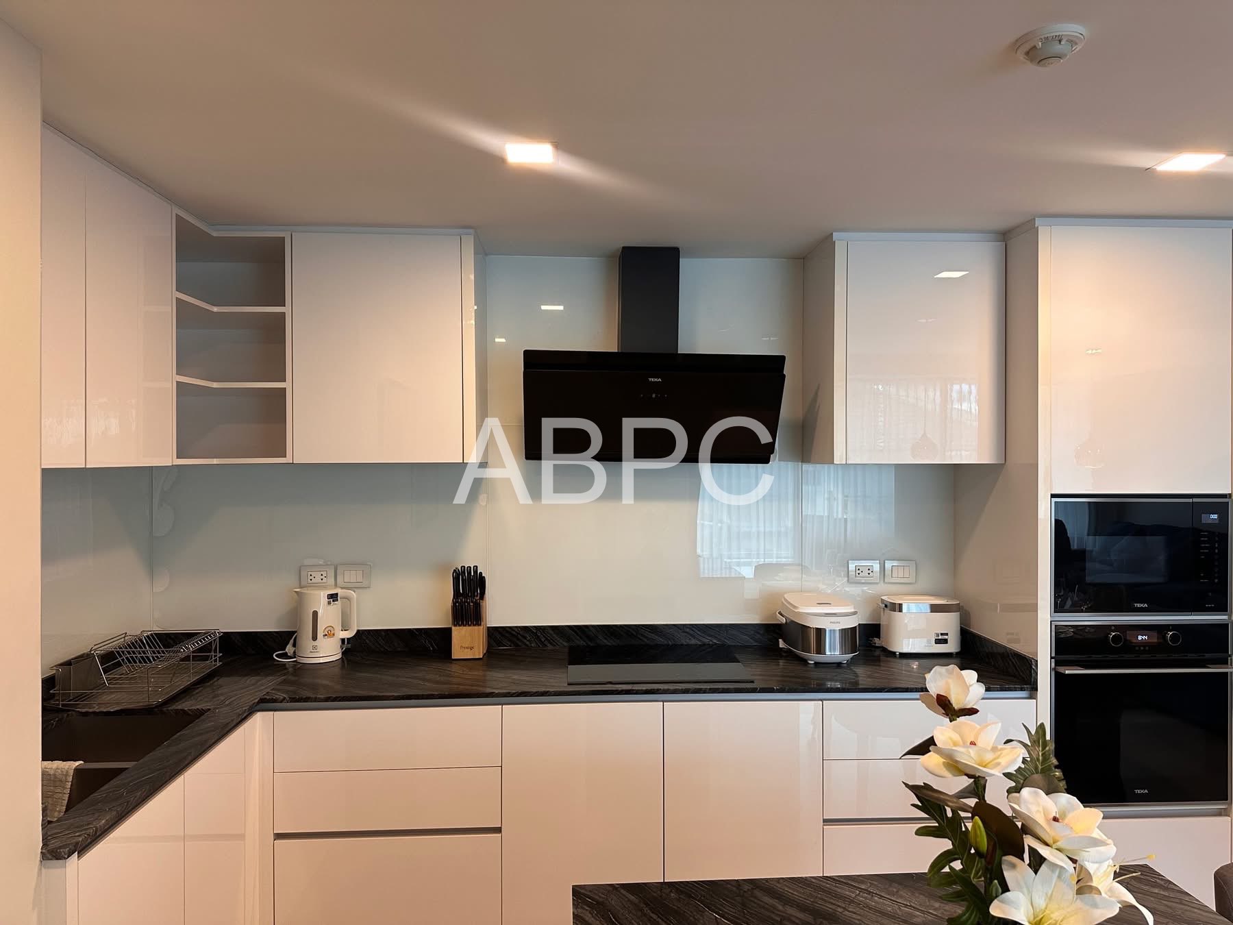Modern 2 Bedroom Condo in Jomtien - Serenity Residence photo 3