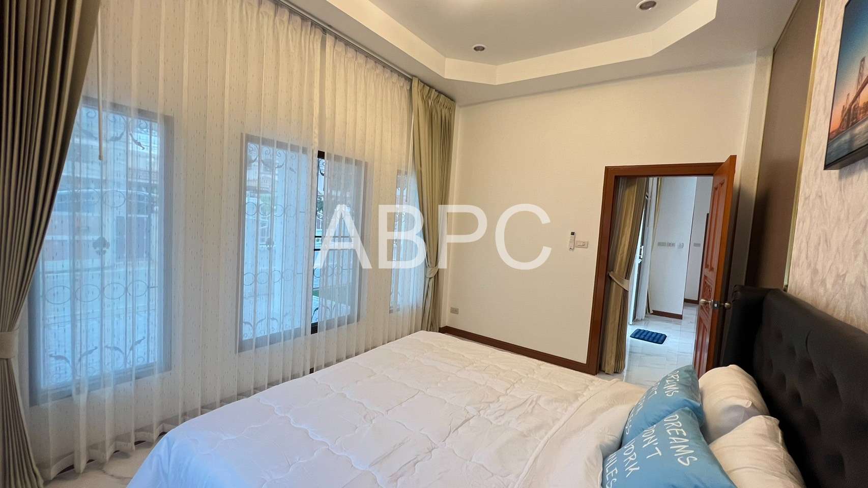 3 Bed 2 Bath House in East Pattaya - Royal Green Park photo 12
