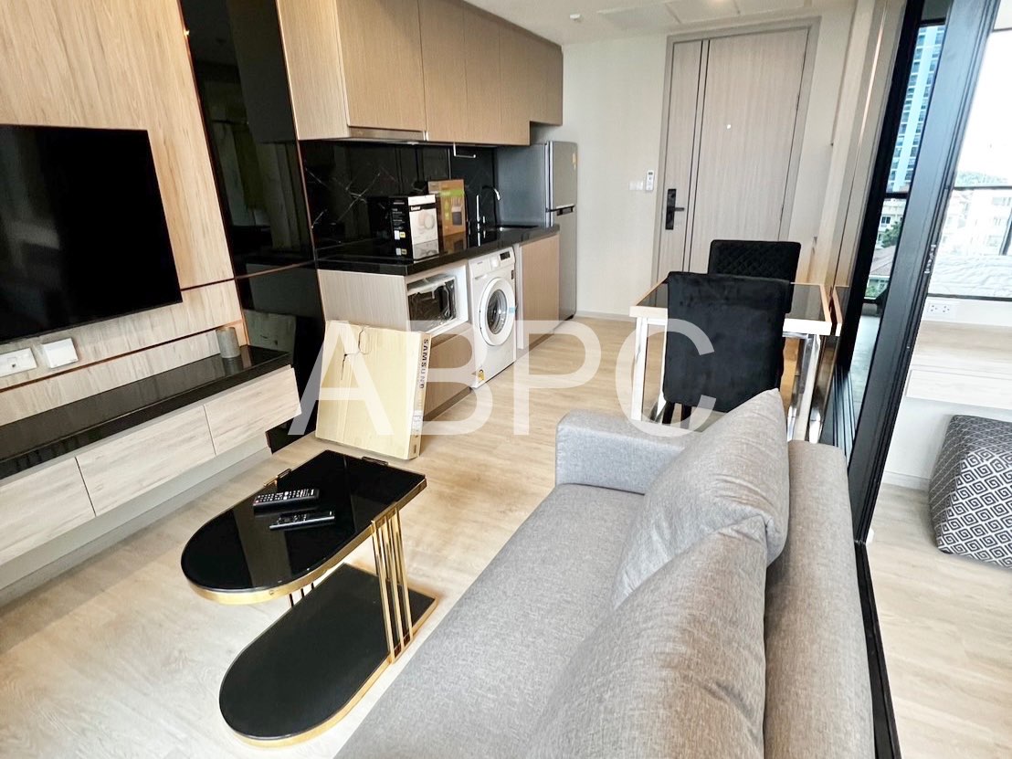 Luxury Condo For Sale in Prahtamnak photo 4