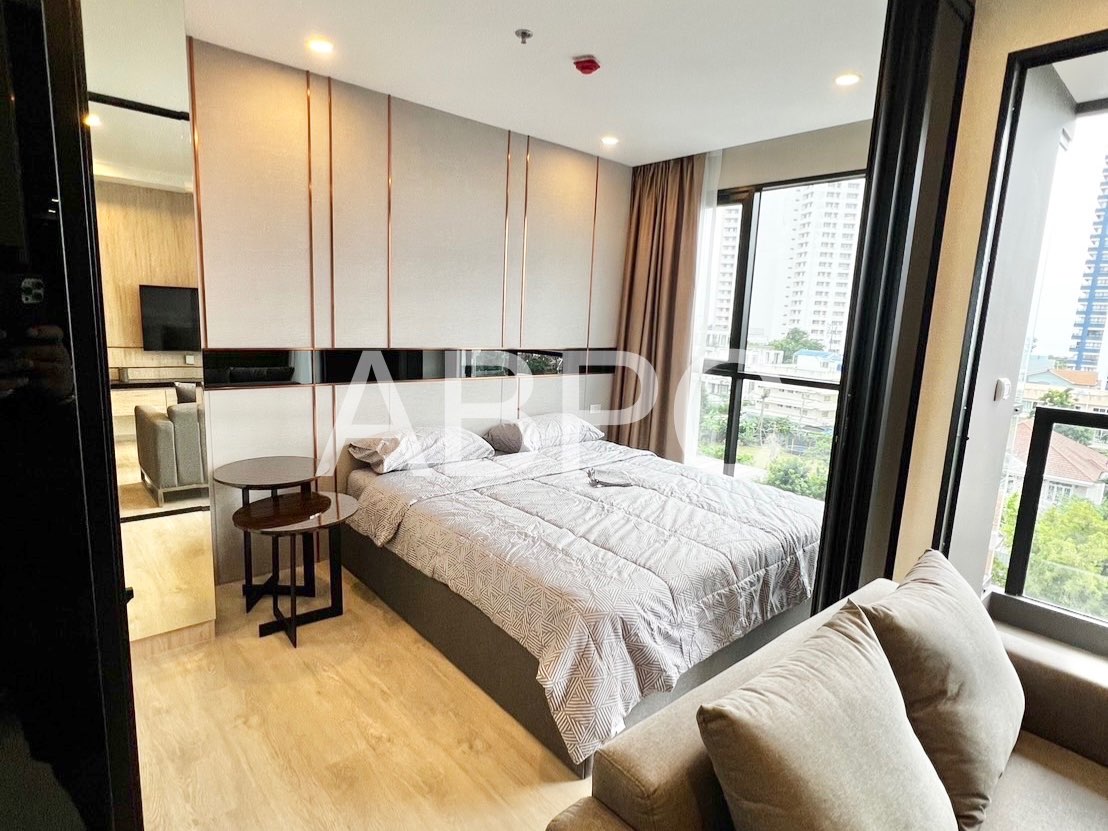 Luxury Condo For Sale in Prahtamnak