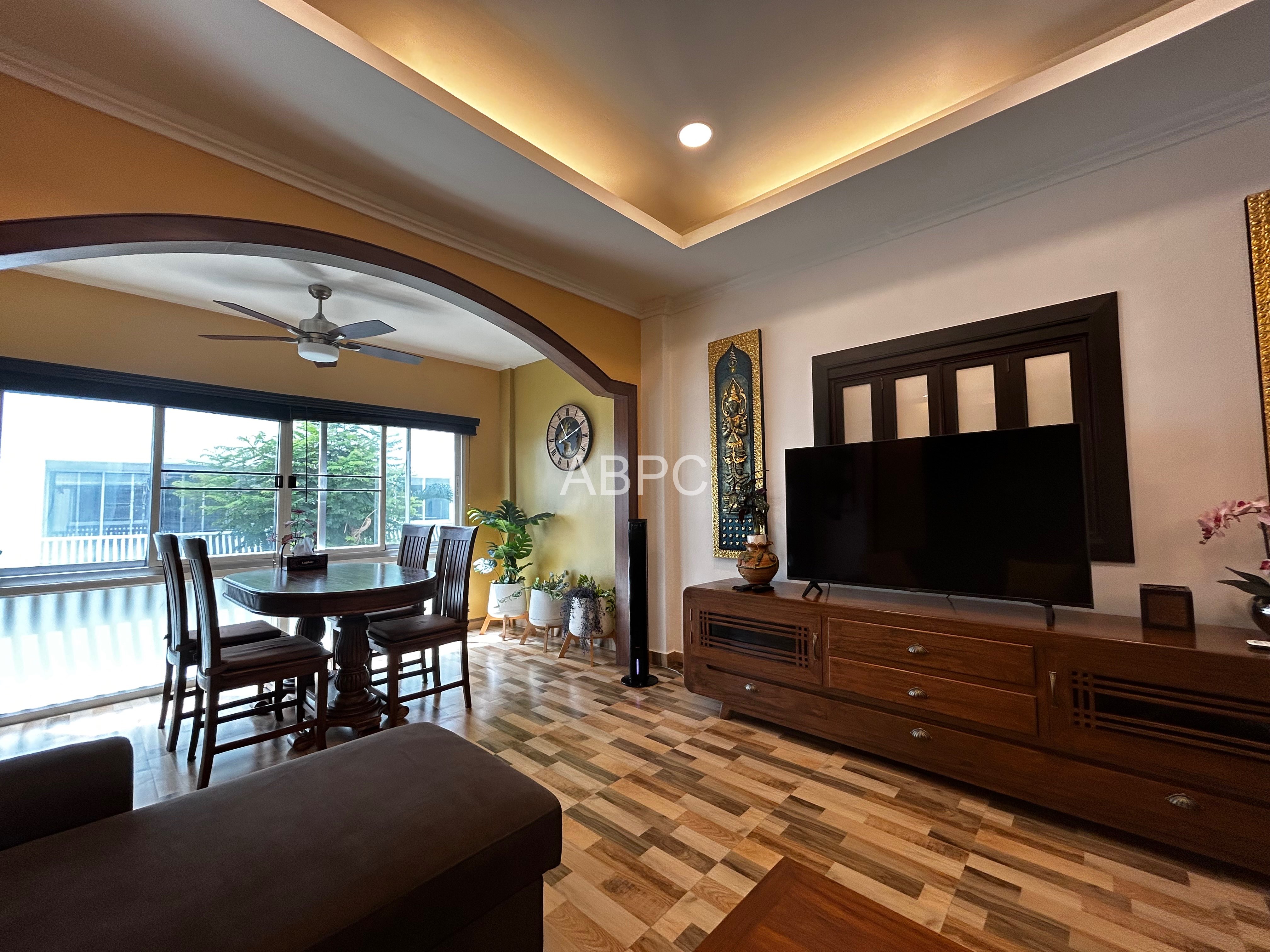 Beautiful Newly Renovated 1 Bed 1 Bath Condo photo 3