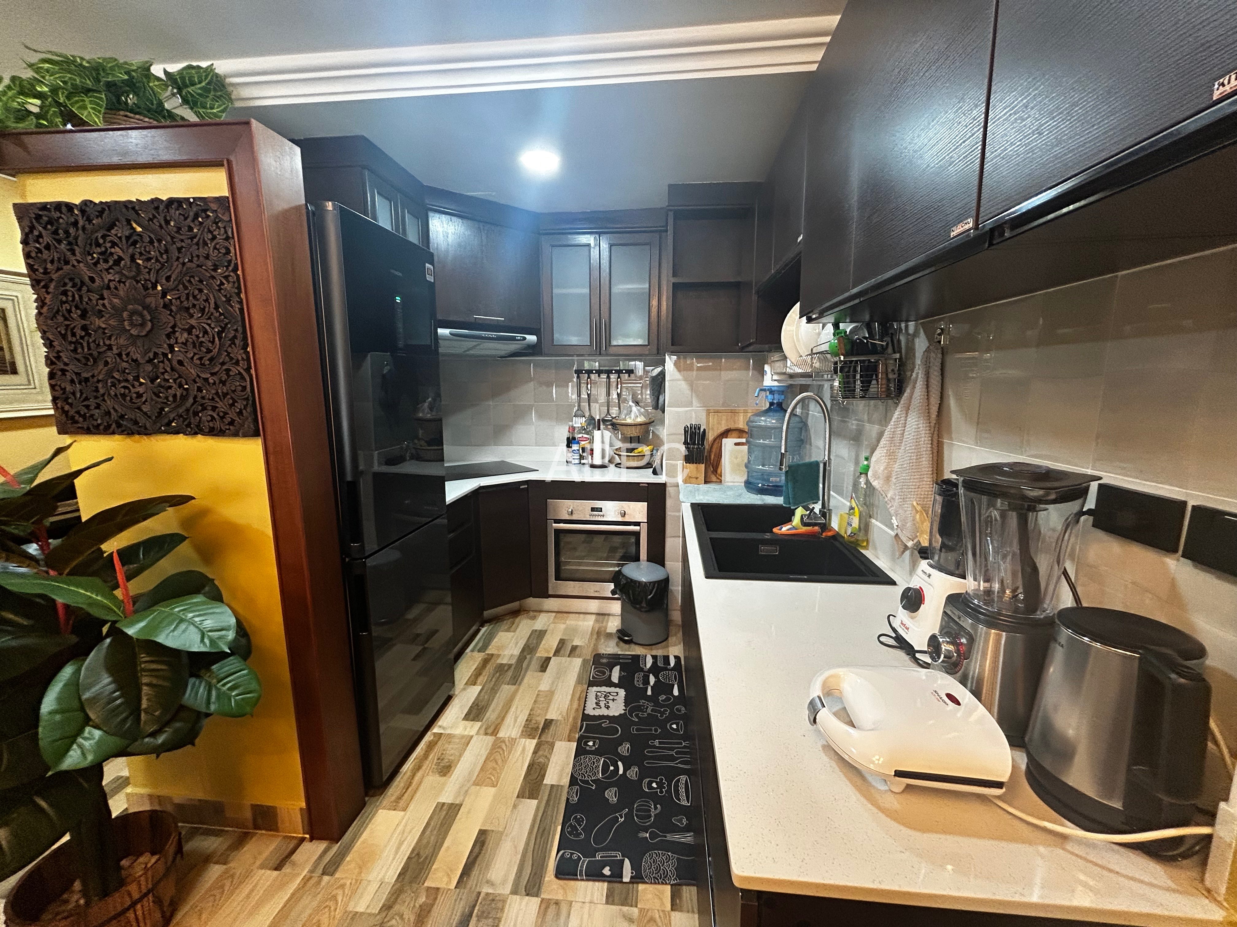 Beautiful Newly Renovated 1 Bed 1 Bath Condo photo 6