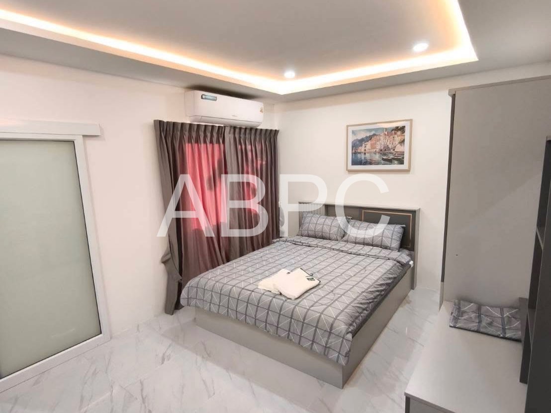 Townhouse For Sale In Prahtamnak photo 6