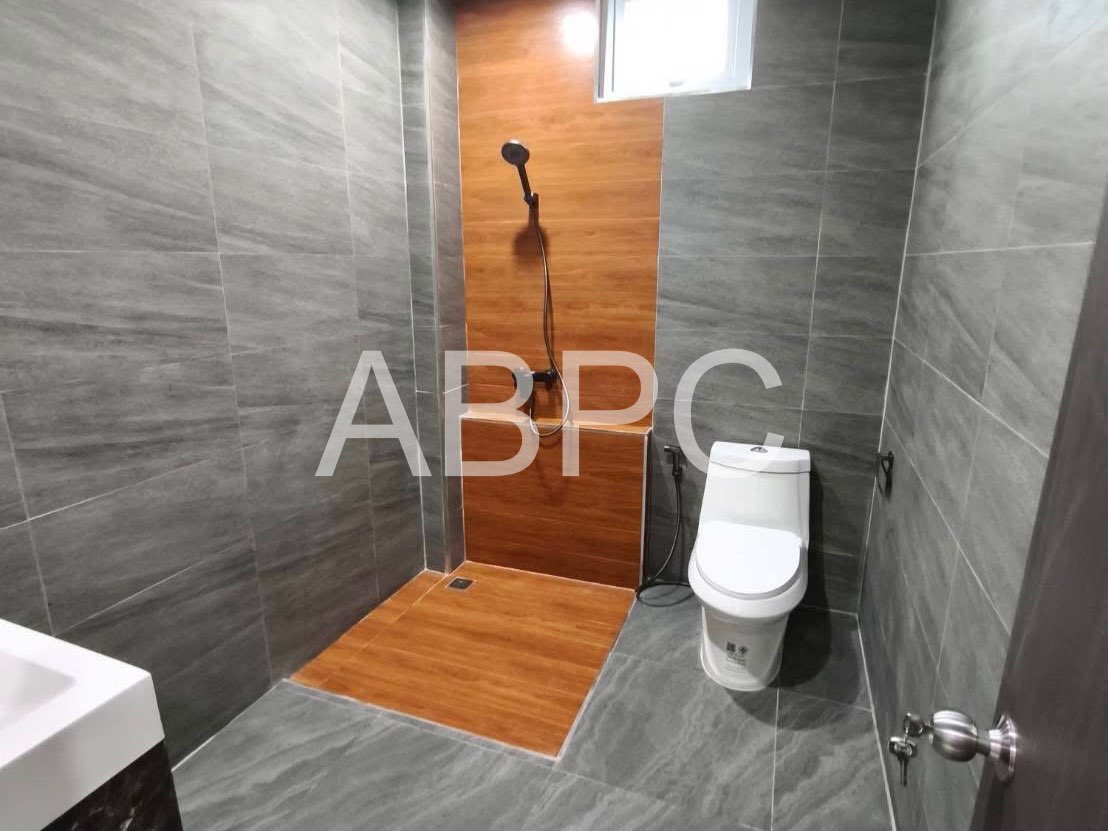 Townhouse For Sale In Prahtamnak photo 8