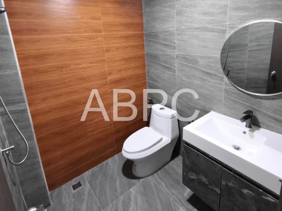 Townhouse For Sale In Prahtamnak photo 4