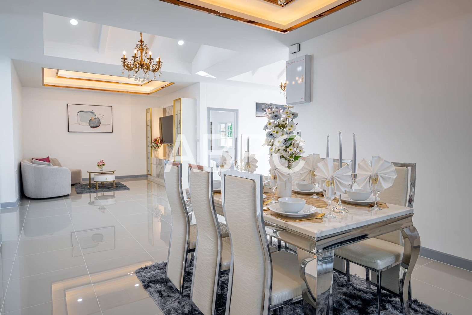 4 Bed Pool Villa in East Pattaya - Natheekarn Park View photo 11