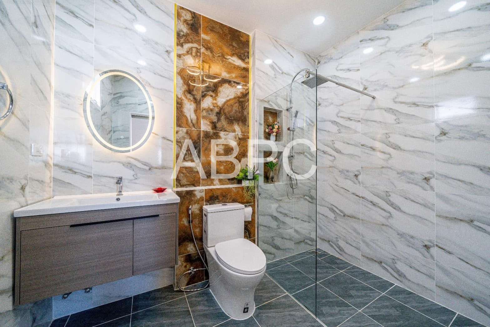 4 Bed Pool Villa in East Pattaya - Natheekarn Park View photo 19