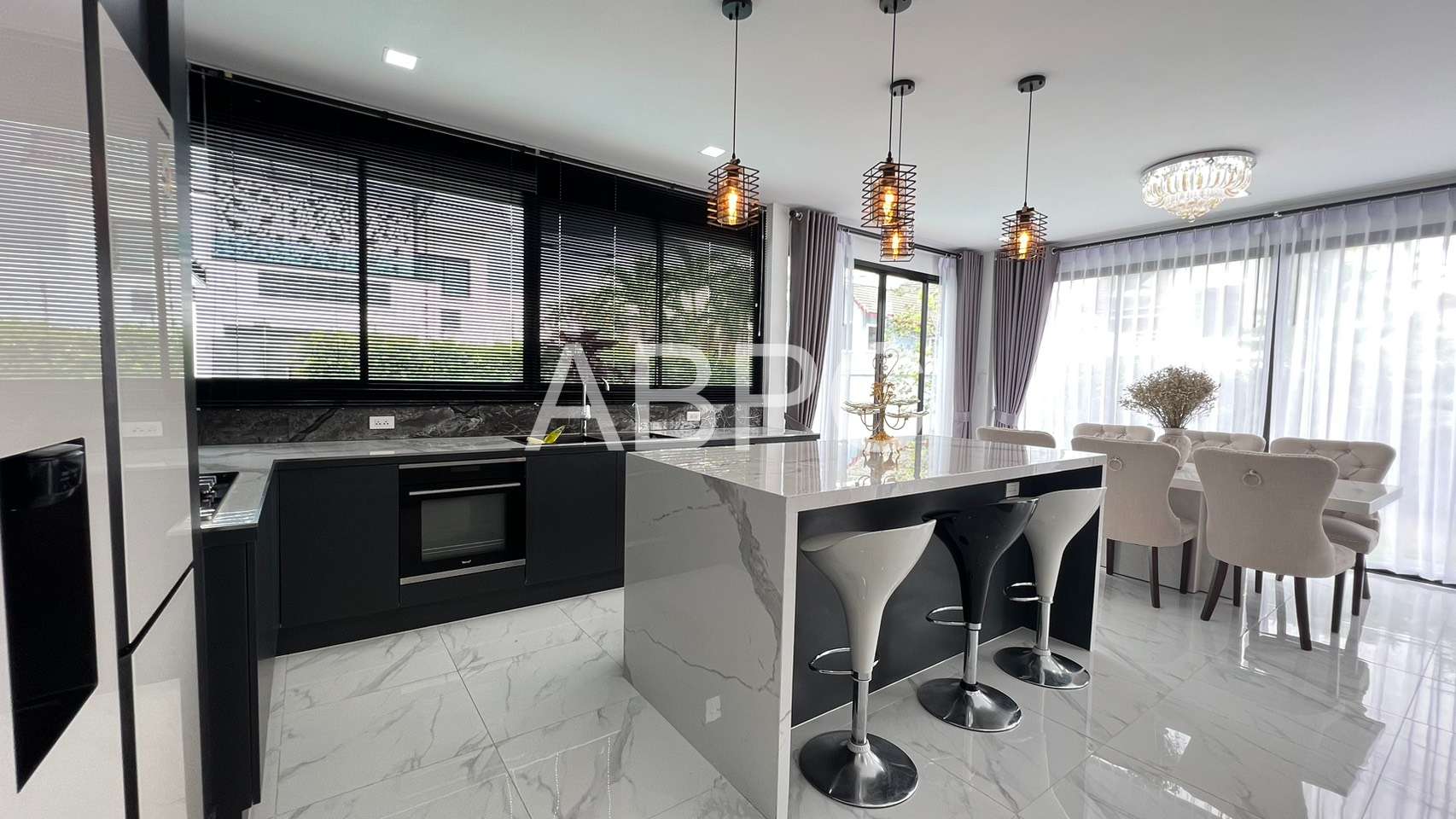 5 Bed Pool Villa in East Pattaya photo 10