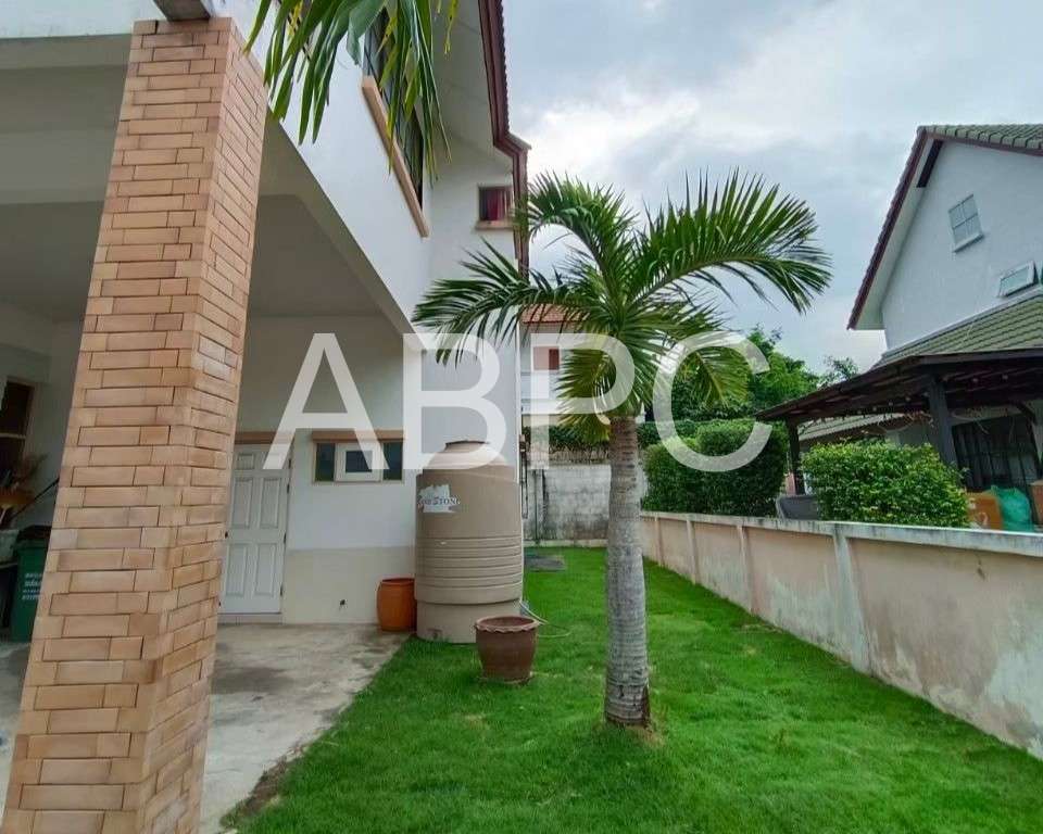 4 Bedrooms 4 Bathrooms in East Pattaya photo 9