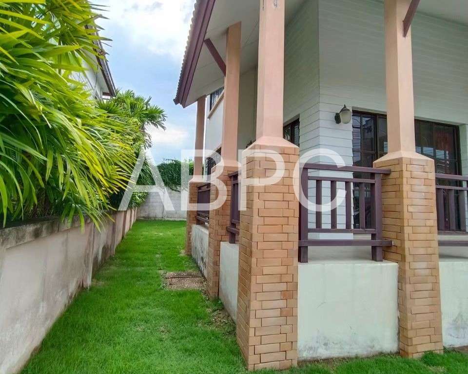4 Bedrooms 4 Bathrooms in East Pattaya photo 10