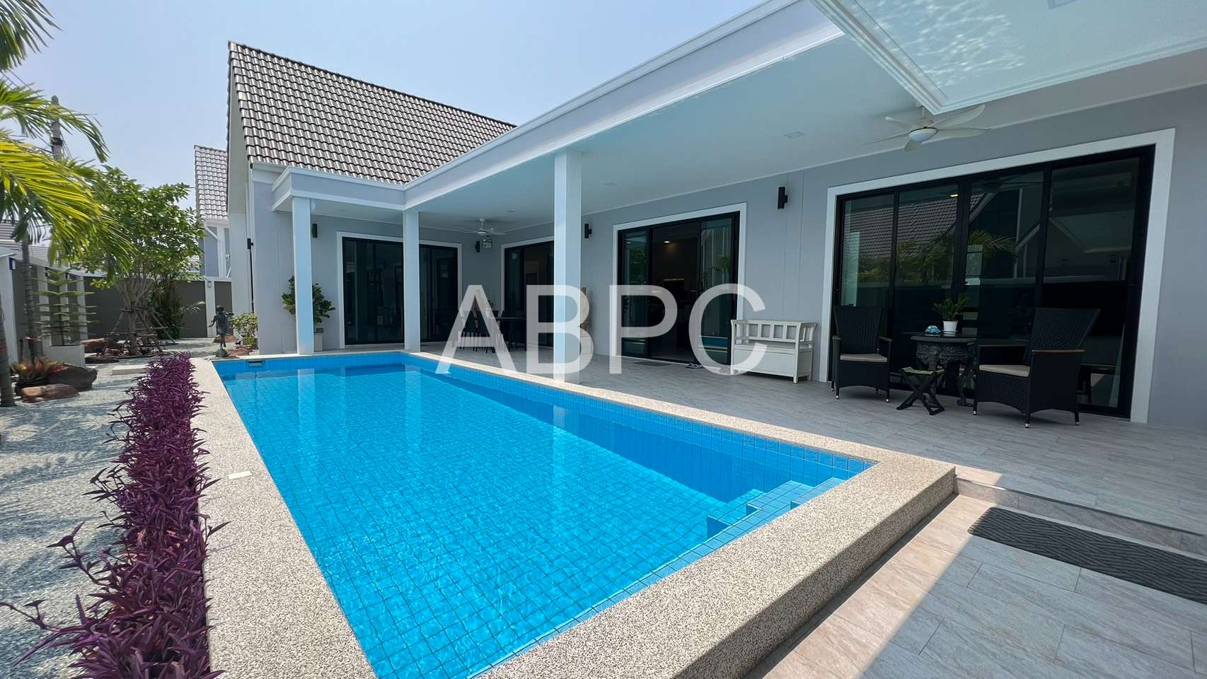 Luxury Pool Villa 4 Bed 5 Bath in East Pattaya