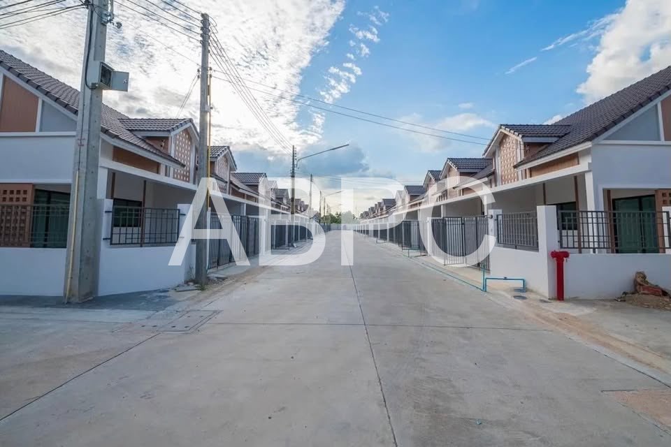 Affordable Brand New 2 Bed 2 Bath Townhouse In East Pattaya photo 3