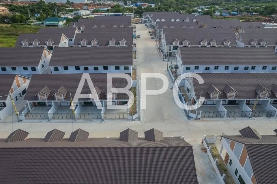 Affordable Brand New 2 Bed 2 Bath Townhouse In East Pattaya photo 11
