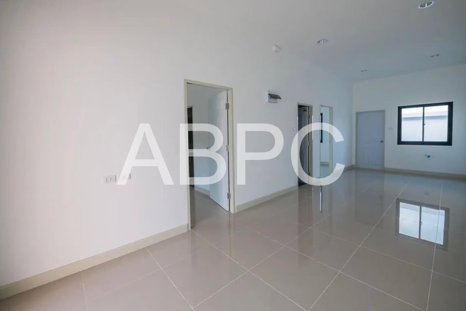 Affordable Brand New 2 Bed 2 Bath Townhouse In East Pattaya photo 4