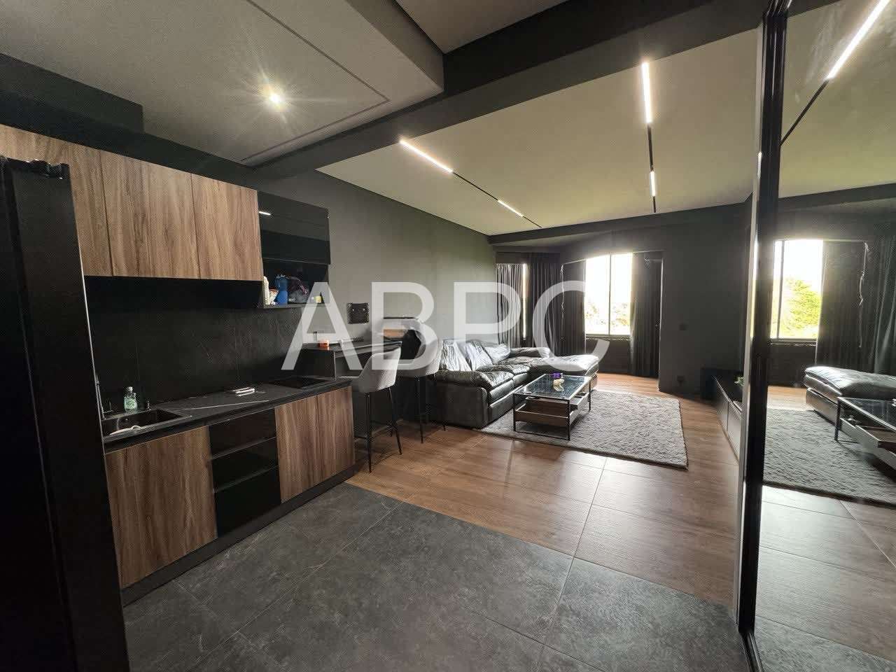 Renovated Nature View 3 Bed 2 Bath Condo in Pratumnak (3 studios combined)