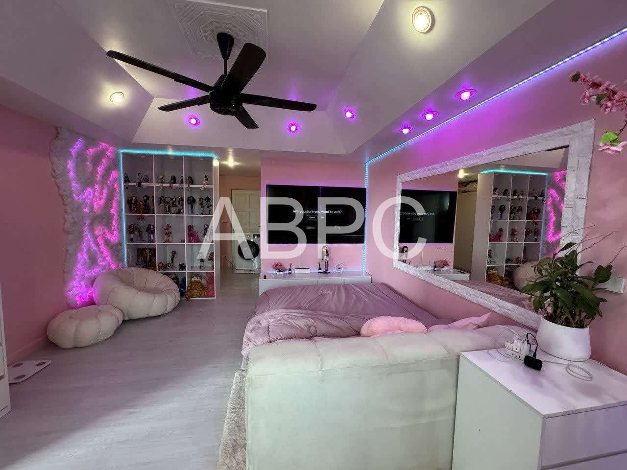 Renovated Nature View 3 Bed 2 Bath Condo in Pratumnak (3 studios combined) photo 9