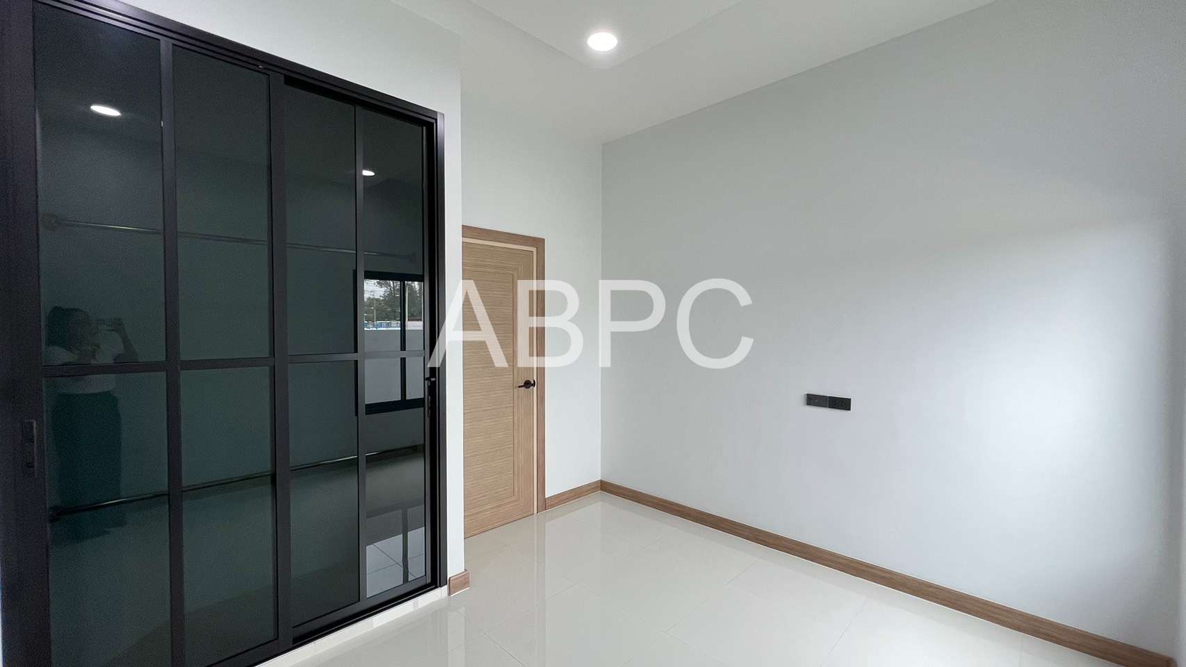3 Bedrooms 3 Bathrooms in East Pattaya photo 3