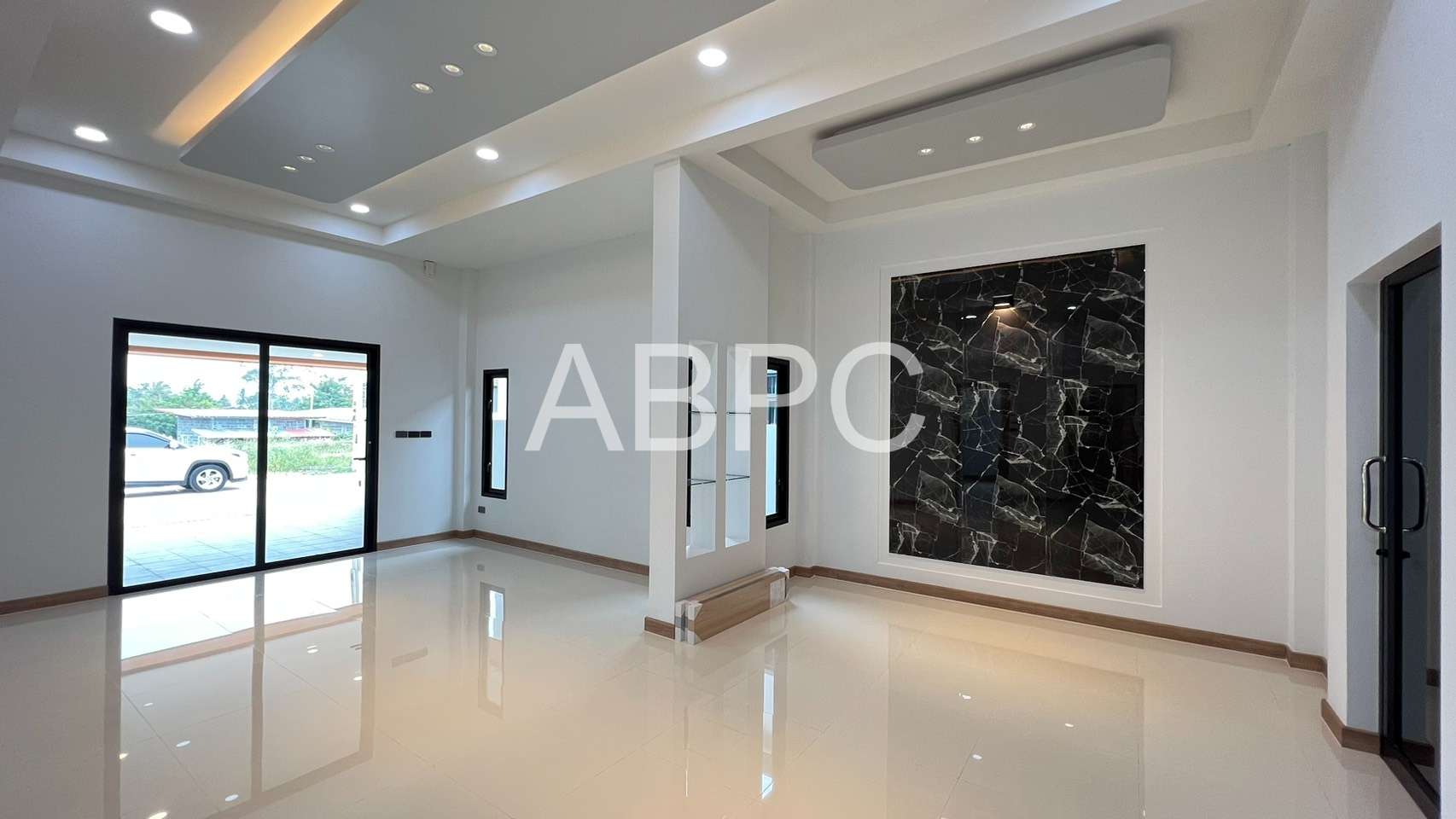 3 Bedrooms 3 Bathrooms in East Pattaya photo 4